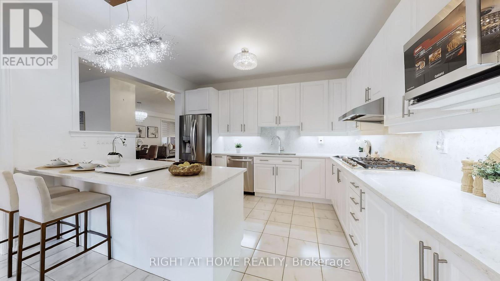 76 Auckland Drive, Whitby, Ontario  L1P 0G7 - Photo 16 - E12527564