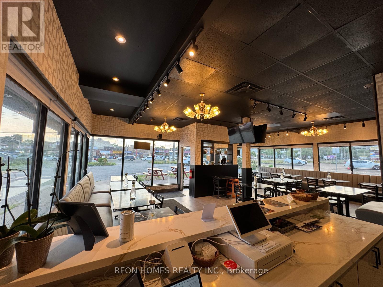 1885 KENNEDY ROAD, Toronto, Ontario