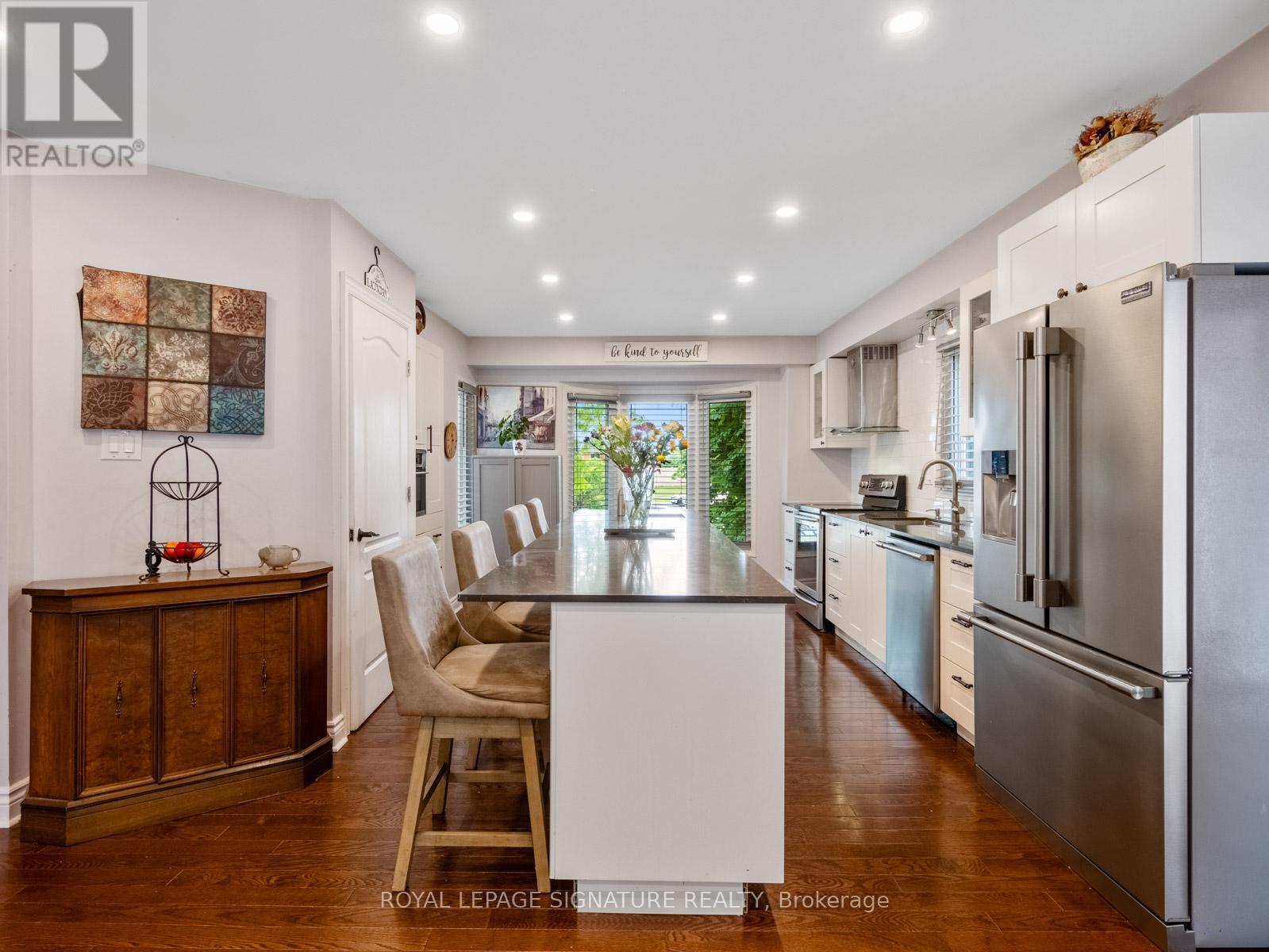 1558 Litchfield Road, Oakville, Ontario  L6H 5P3 - Photo 8 - W12453553