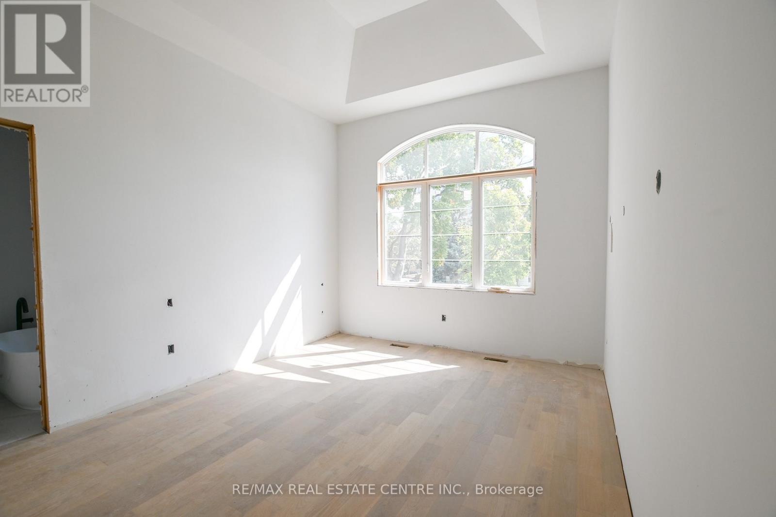 24 Rainbow Drive, Vaughan, Ontario  L4L 2K2 - Photo 13 - N12527568