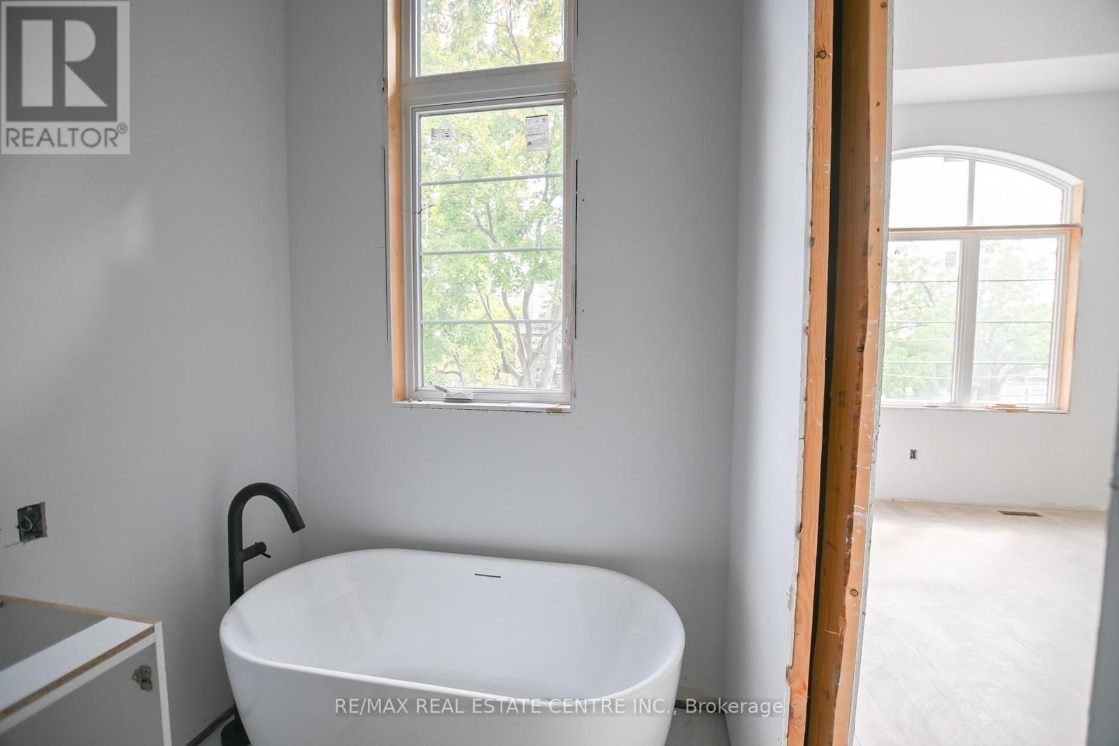 24 Rainbow Drive, Vaughan, Ontario  L4L 2K2 - Photo 15 - N12527568