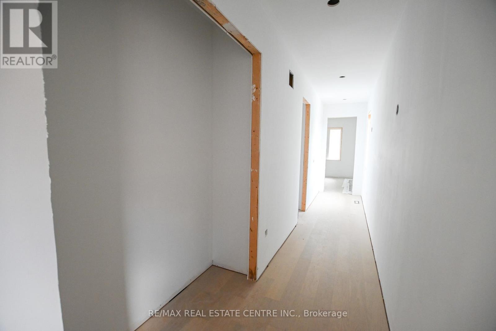 24 Rainbow Drive, Vaughan, Ontario  L4L 2K2 - Photo 23 - N12527568