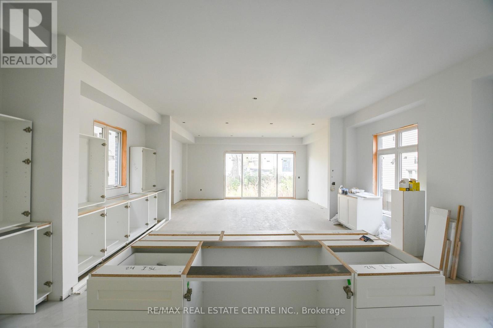 24 Rainbow Drive, Vaughan, Ontario  L4L 2K2 - Photo 5 - N12527568