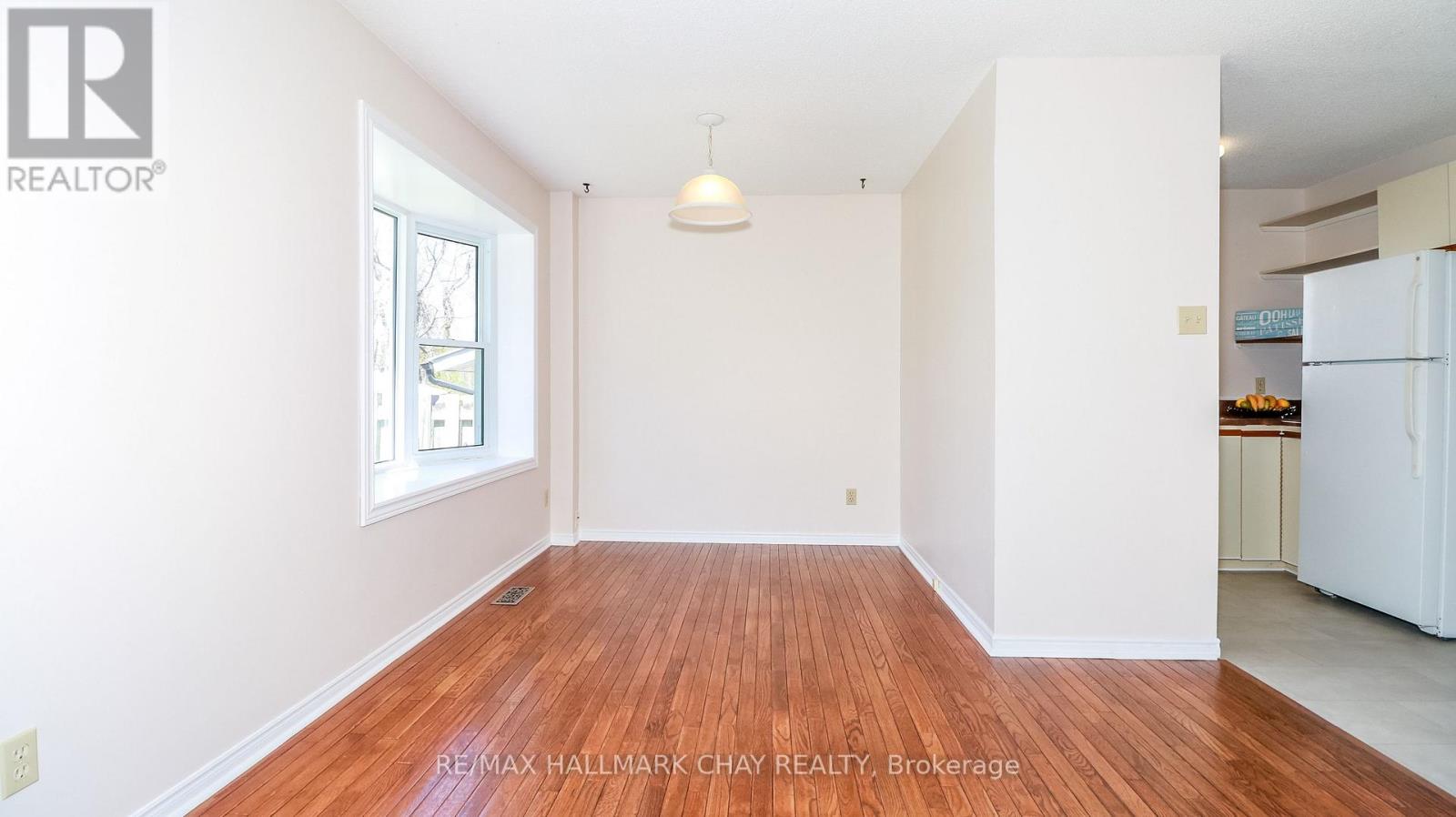 82 Melinda Crescent, Barrie, Ontario  L4N 5G6 - Photo 11 - S12527548