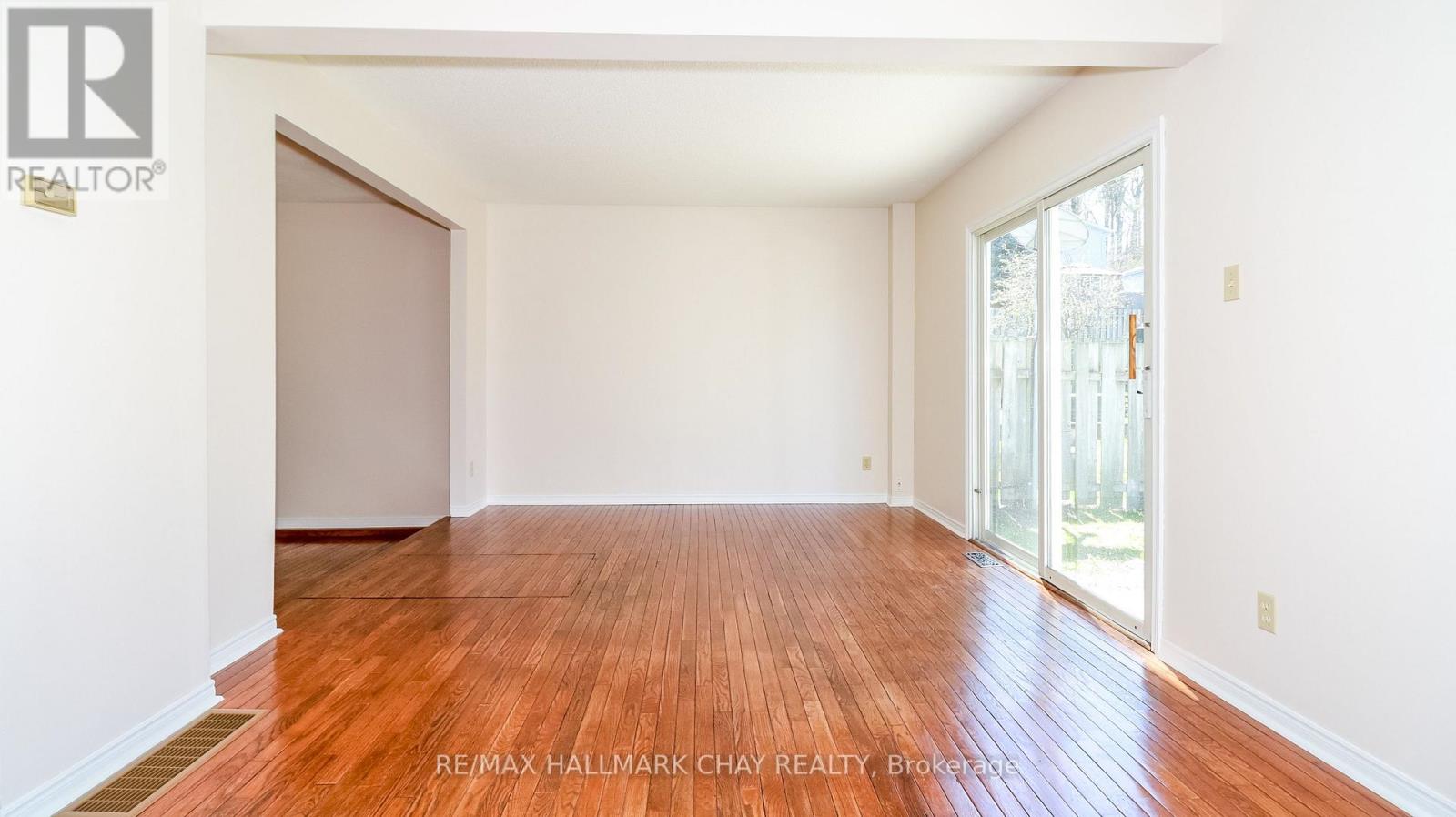 82 Melinda Crescent, Barrie, Ontario  L4N 5G6 - Photo 15 - S12527548