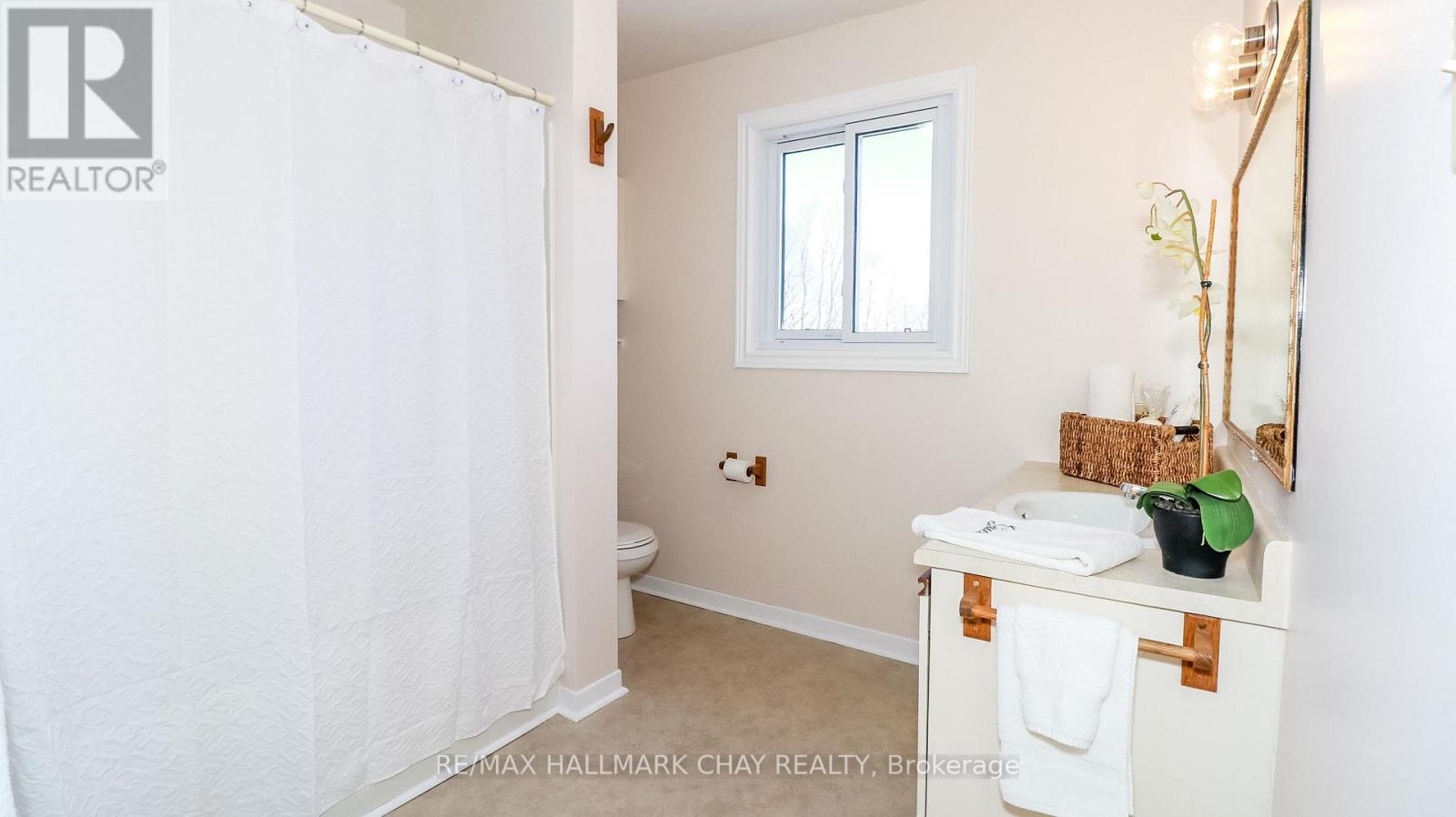 82 Melinda Crescent, Barrie, Ontario  L4N 5G6 - Photo 17 - S12527548