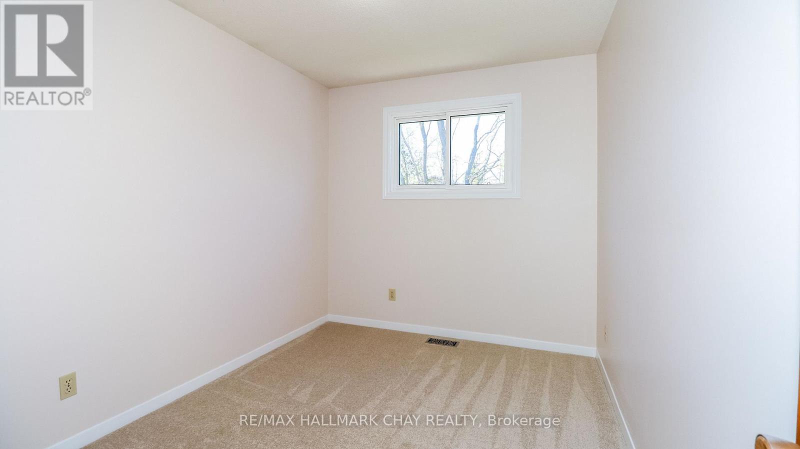 82 Melinda Crescent, Barrie, Ontario  L4N 5G6 - Photo 24 - S12527548