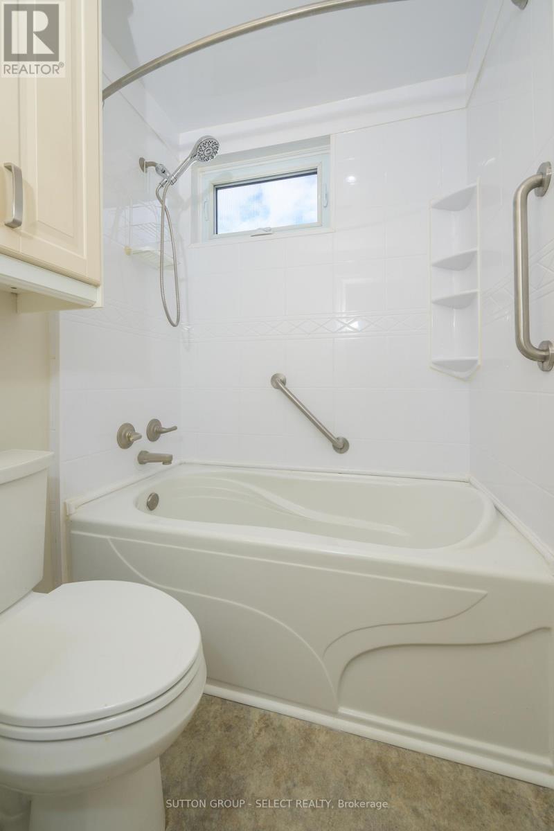 446 Dorinda Street, London East, Ontario  N5W 4B4 - Photo 40 - X12527582