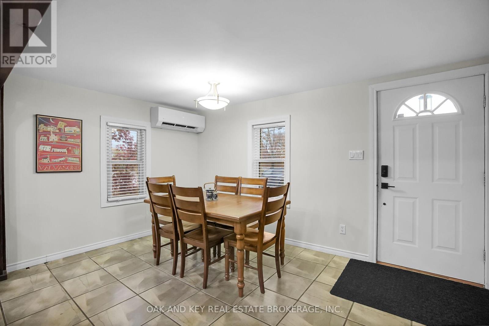 15 Arthur Street, Lambton Shores, Ontario  N0N 1J0 - Photo 3 - X12527610