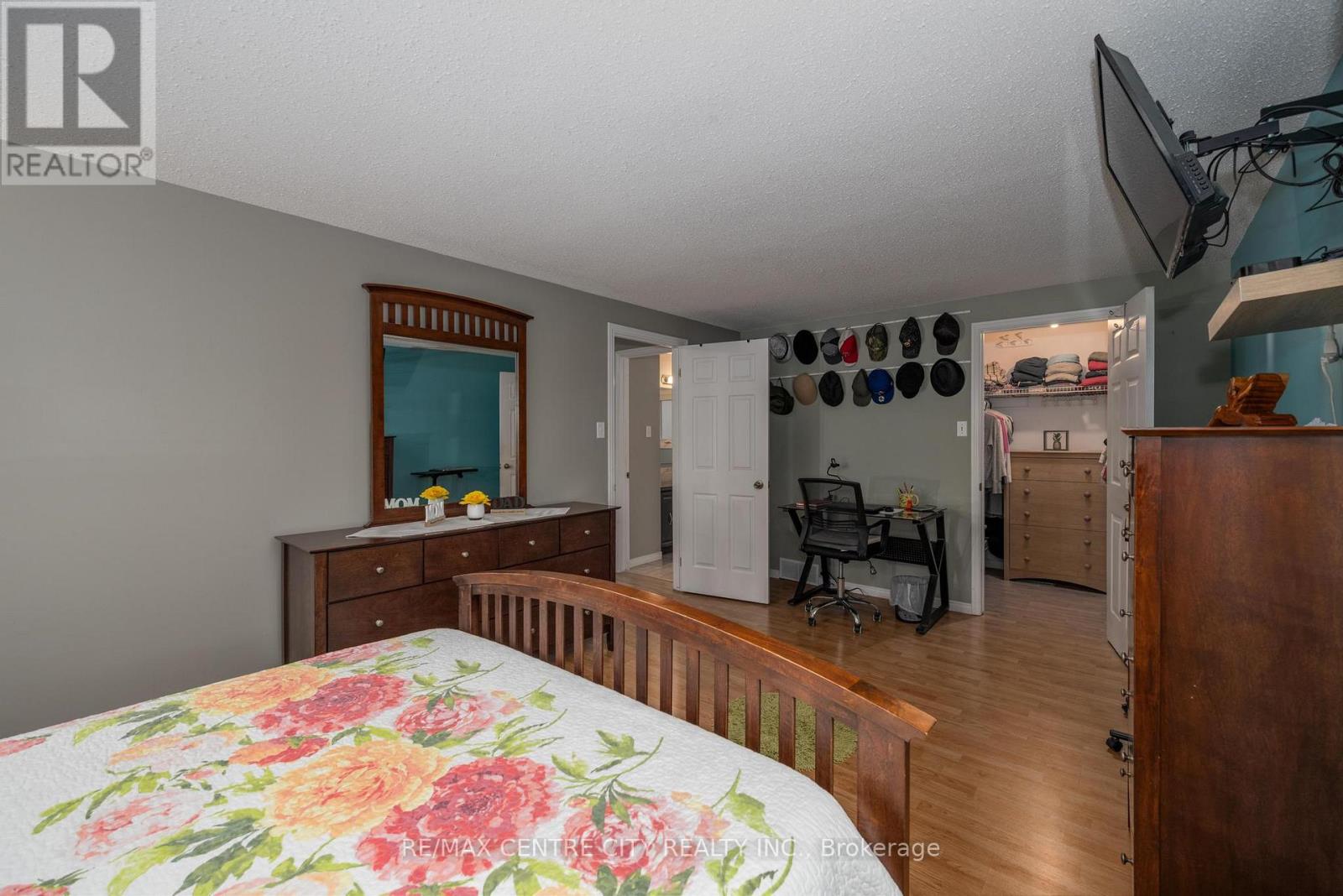 168 Clara Crescent, London South, Ontario  N6E 3G8 - Photo 12 - X12527614