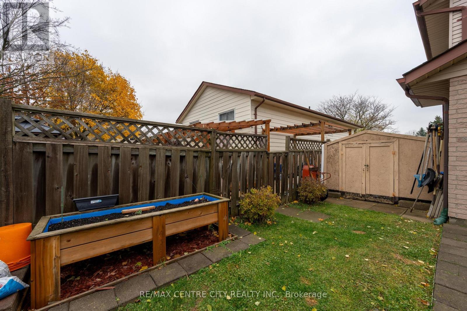 168 Clara Crescent, London South, Ontario  N6E 3G8 - Photo 29 - X12527614