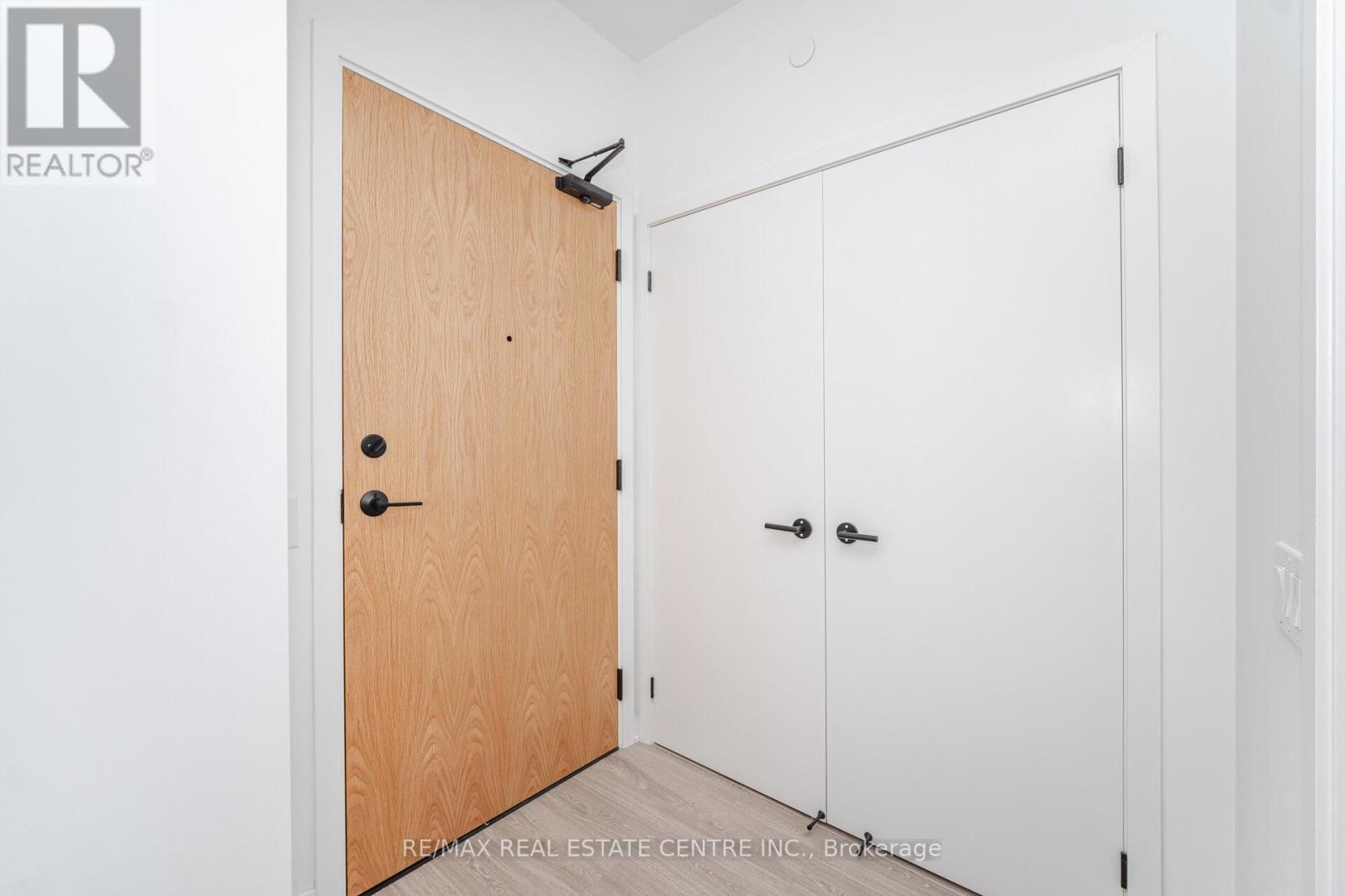 2307 - 2495 Eglinton Avenue, Mississauga, Ontario  L5M 2V8 - Photo 10 - W12527546