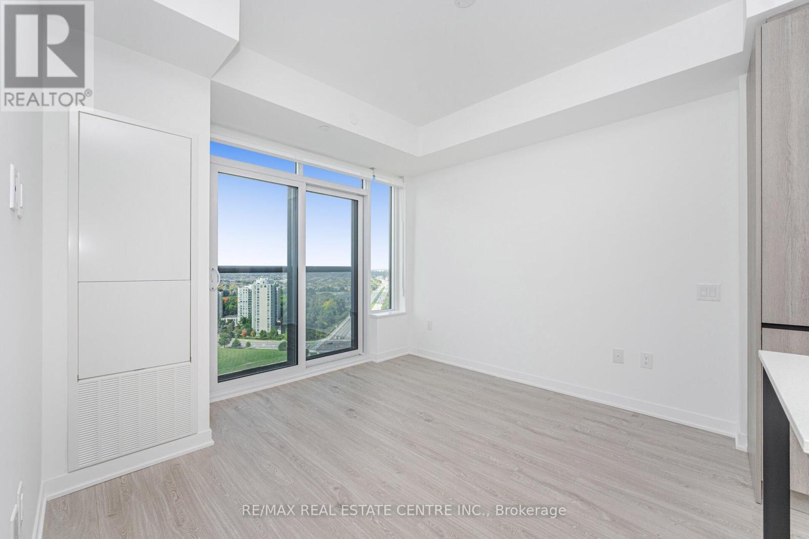 2307 - 2495 Eglinton Avenue, Mississauga, Ontario  L5M 2V8 - Photo 18 - W12527546