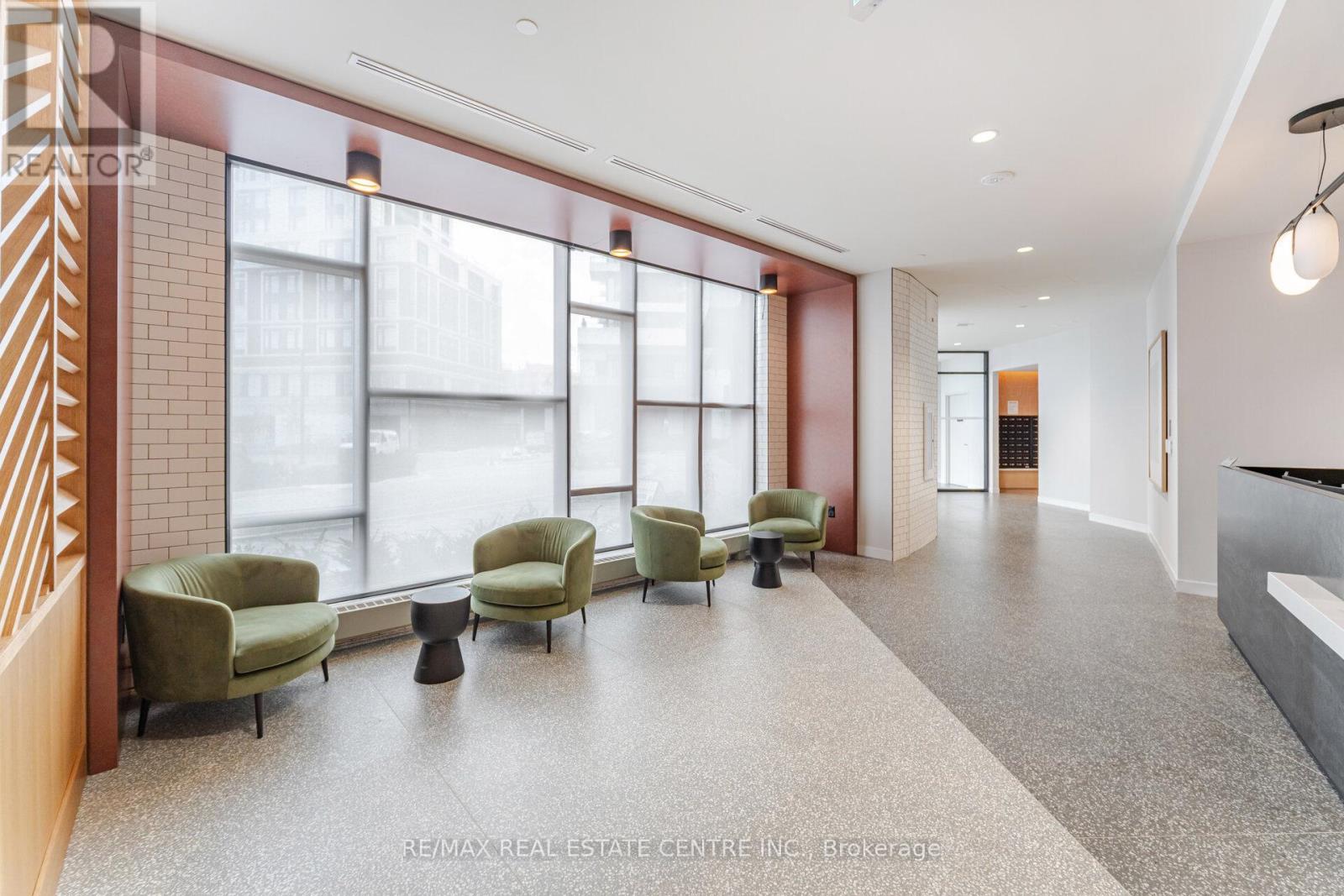 2307 - 2495 Eglinton Avenue, Mississauga, Ontario  L5M 2V8 - Photo 3 - W12527546