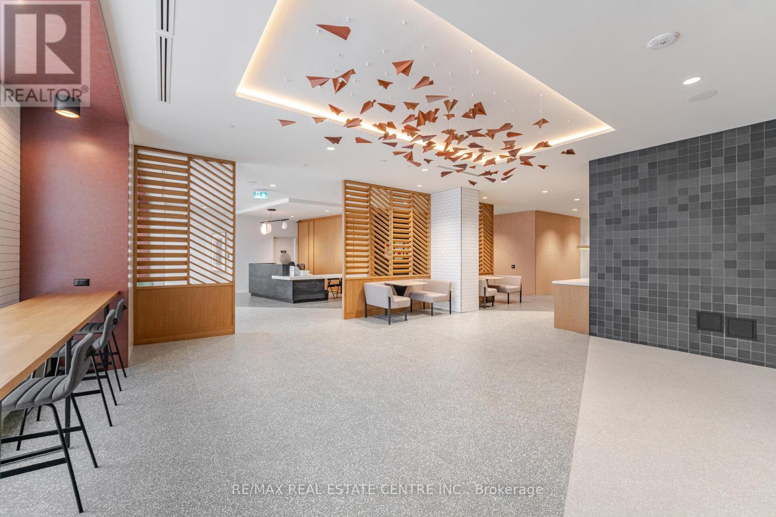 2307 - 2495 Eglinton Avenue, Mississauga, Ontario  L5M 2V8 - Photo 4 - W12527546