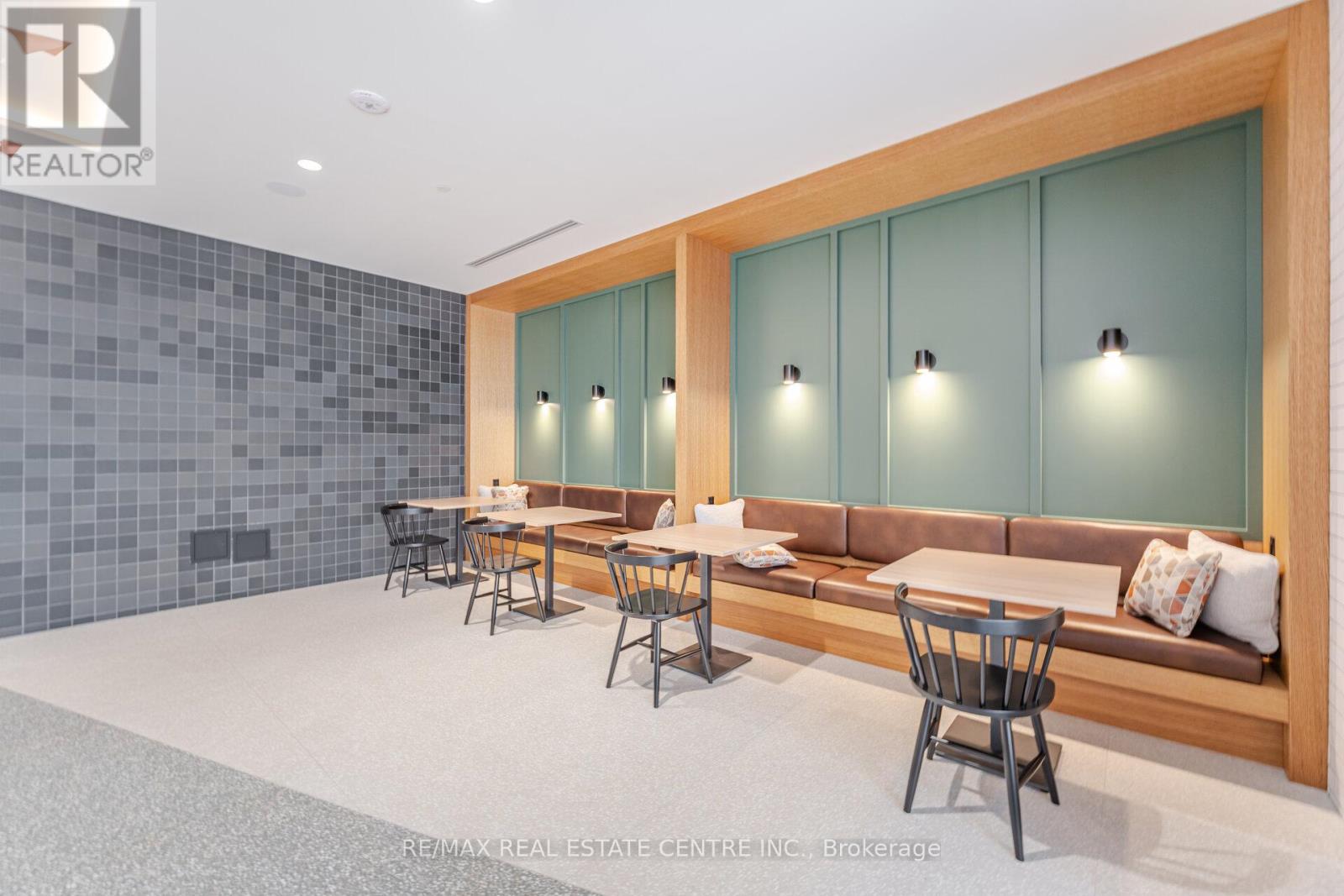 2307 - 2495 Eglinton Avenue, Mississauga, Ontario  L5M 2V8 - Photo 5 - W12527546