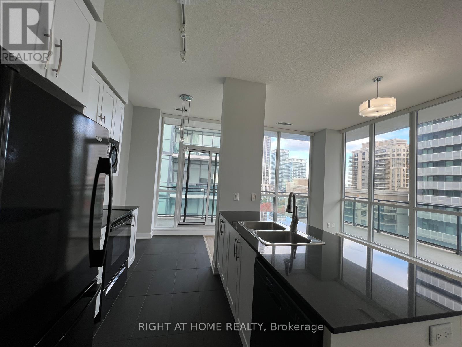 703 - 4070 Confederation Parkway, Mississauga, Ontario  L5B 0E9 - Photo 12 - W12527570