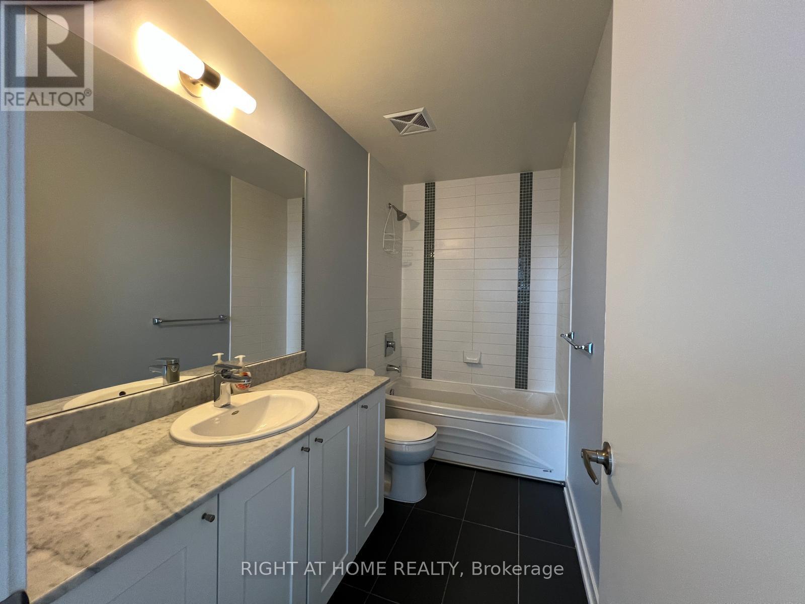 703 - 4070 Confederation Parkway, Mississauga, Ontario  L5B 0E9 - Photo 22 - W12527570