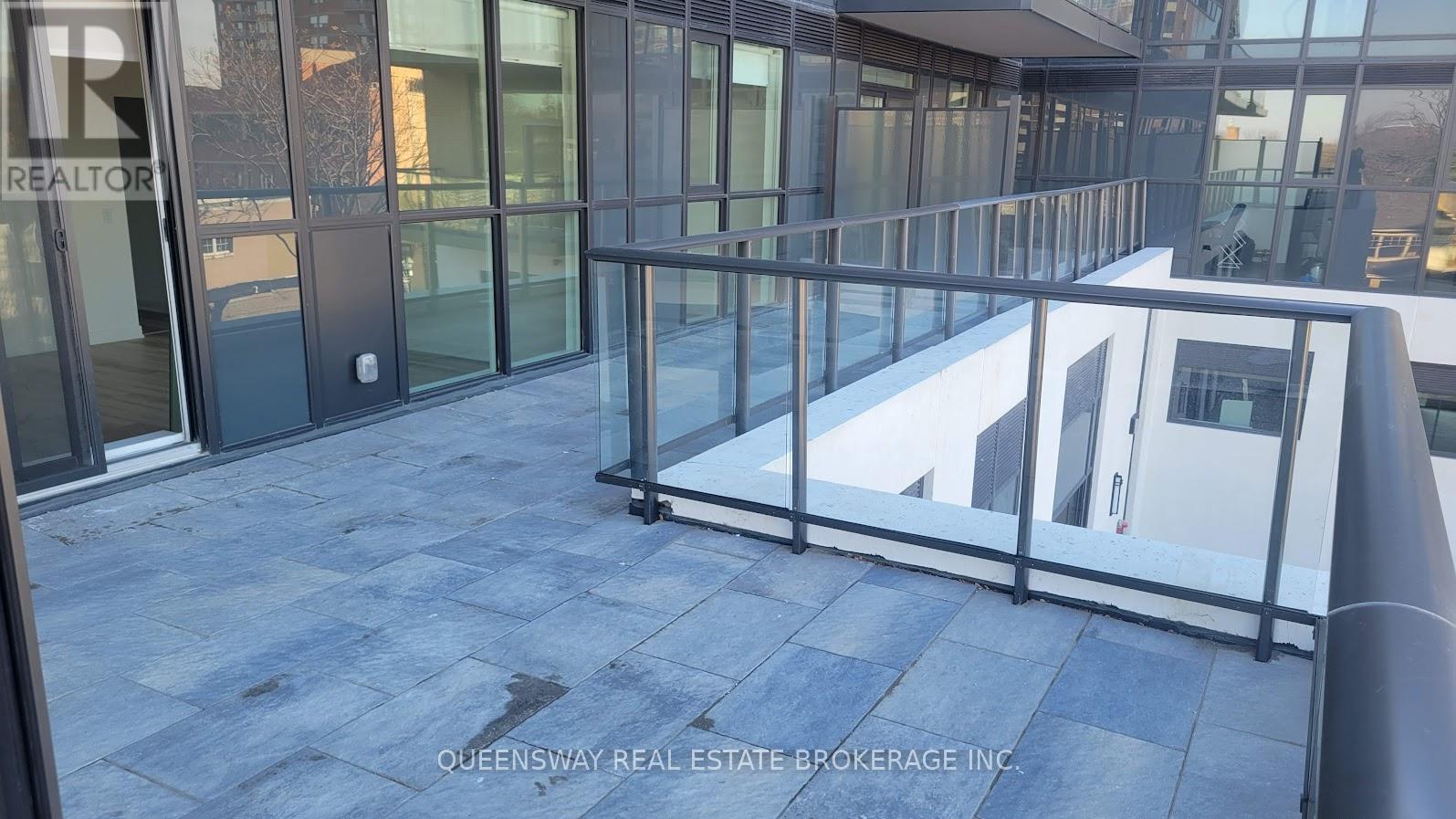 301 - 2007 James Street, Burlington, Ontario  L7R 1H1 - Photo 14 - W12527572