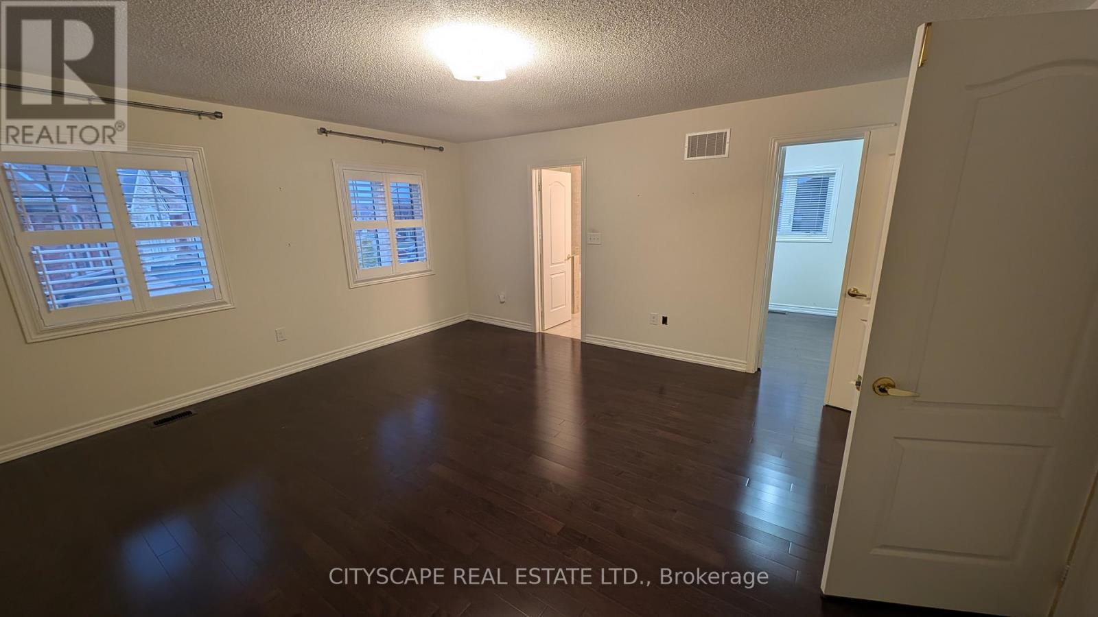 5567 Oscar Peterson Boulevard, Mississauga, Ontario L5M 0V6 - Photo 15 - W12516428