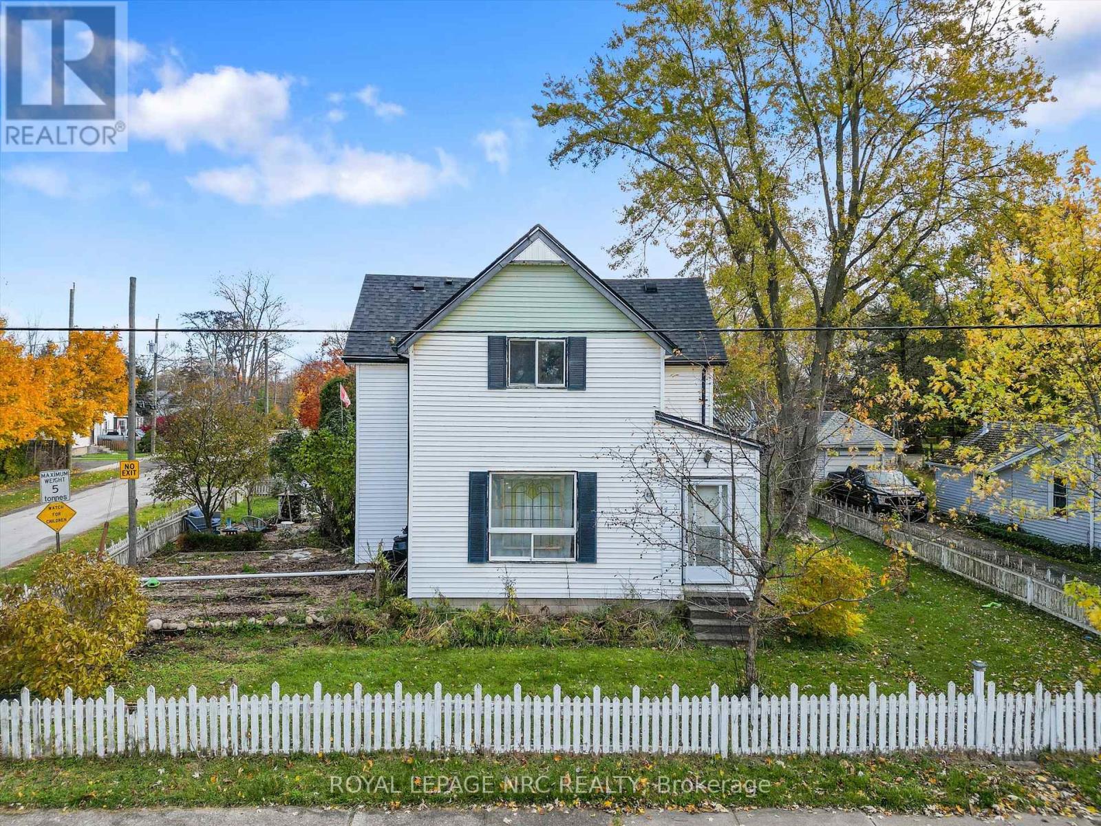 66 South Street N, Thorold, Ontario  L0S 1K0 - Photo 4 - X12527638