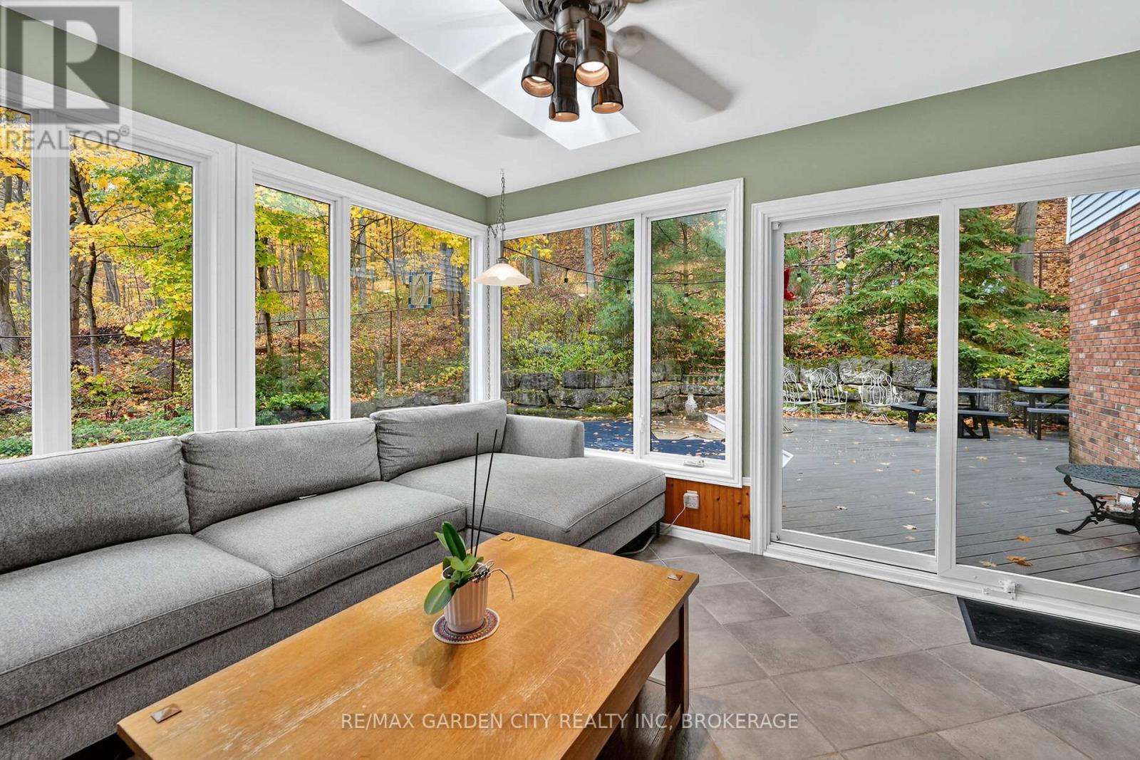 39 Orchard Parkway, Grimsby, Ontario  L3M 3B1 - Photo 15 - X12527642