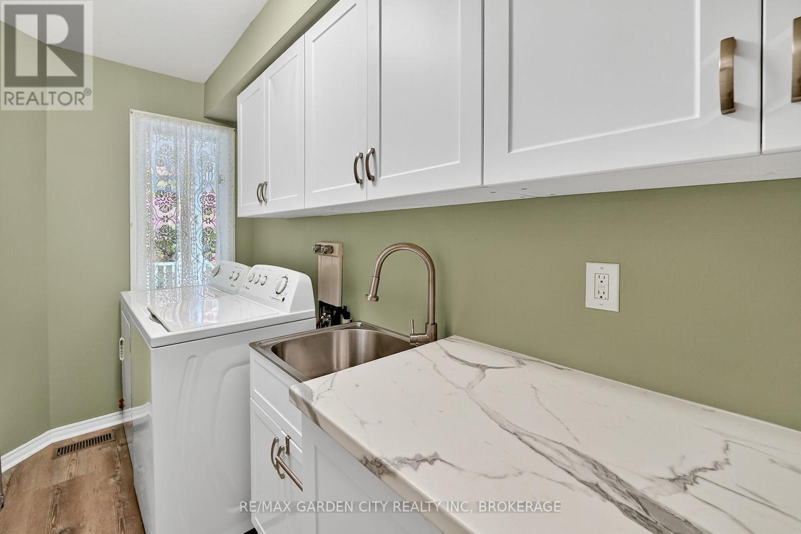 39 Orchard Parkway, Grimsby, Ontario  L3M 3B1 - Photo 19 - X12527642