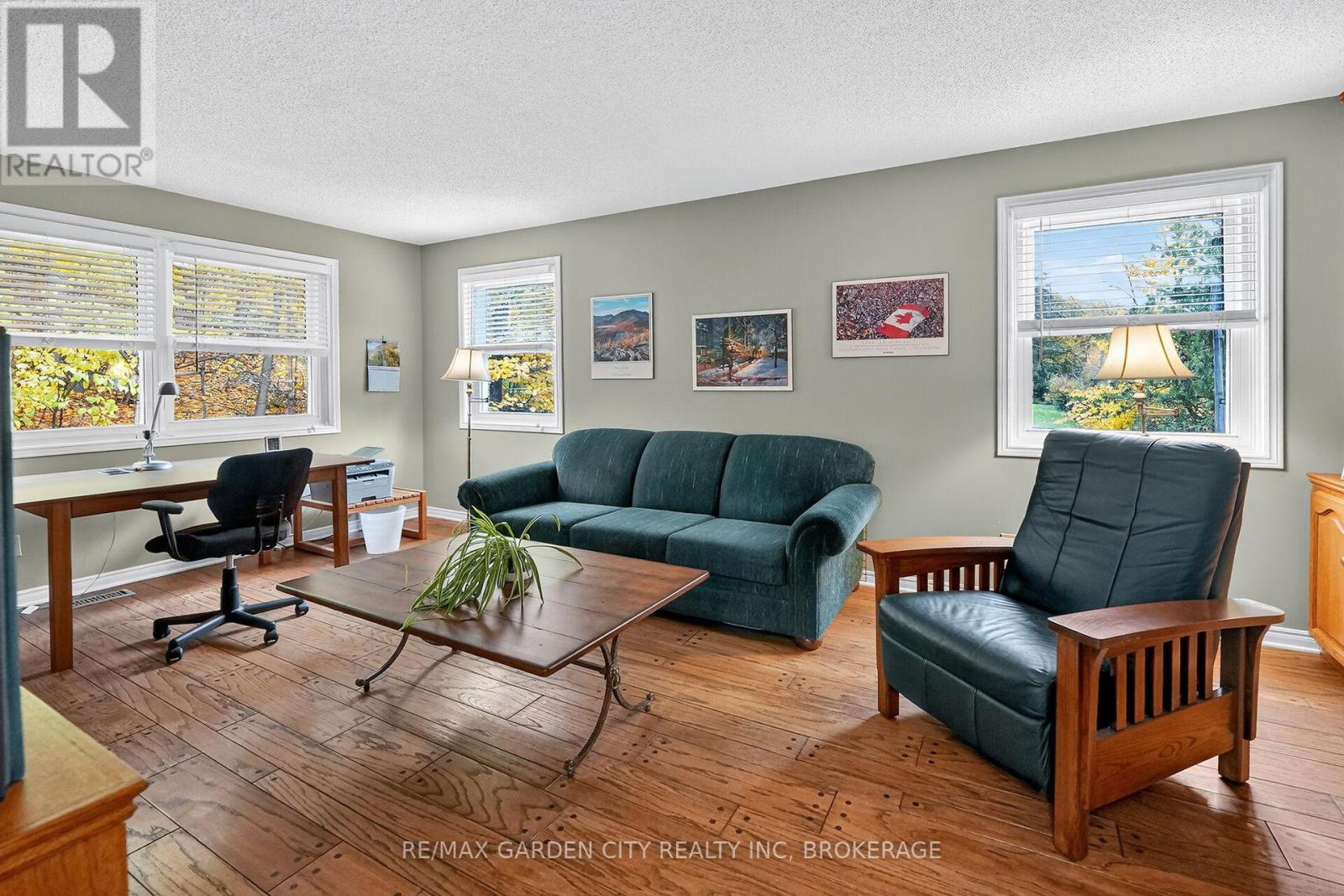 39 Orchard Parkway, Grimsby, Ontario  L3M 3B1 - Photo 20 - X12527642