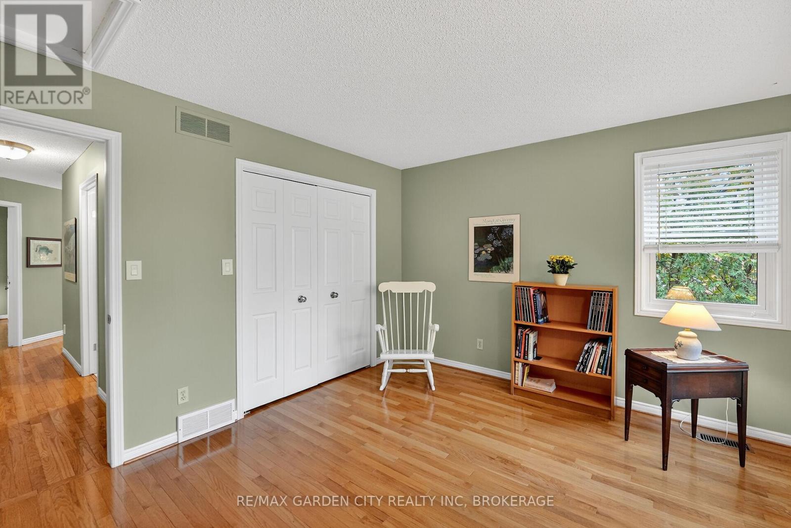 39 Orchard Parkway, Grimsby, Ontario  L3M 3B1 - Photo 29 - X12527642