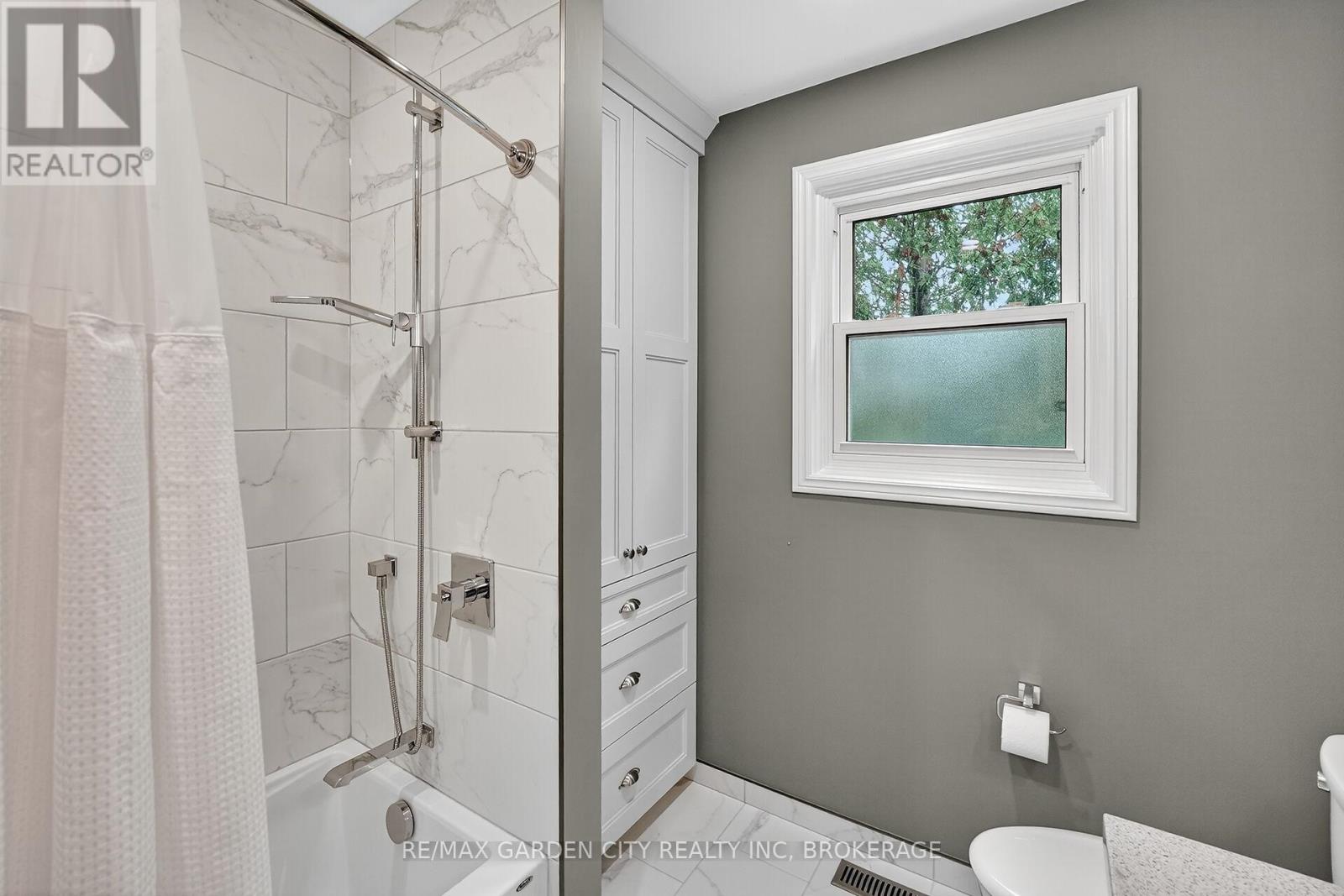 39 Orchard Parkway, Grimsby, Ontario  L3M 3B1 - Photo 33 - X12527642