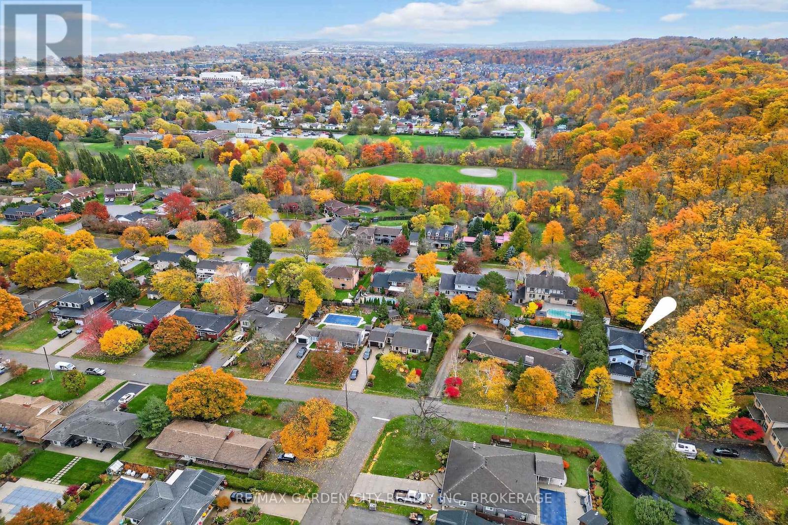 39 Orchard Parkway, Grimsby, Ontario  L3M 3B1 - Photo 48 - X12527642