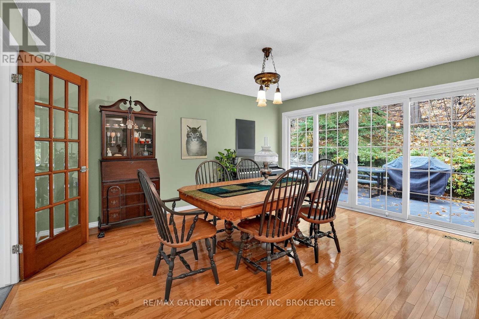 39 Orchard Parkway, Grimsby, Ontario  L3M 3B1 - Photo 8 - X12527642