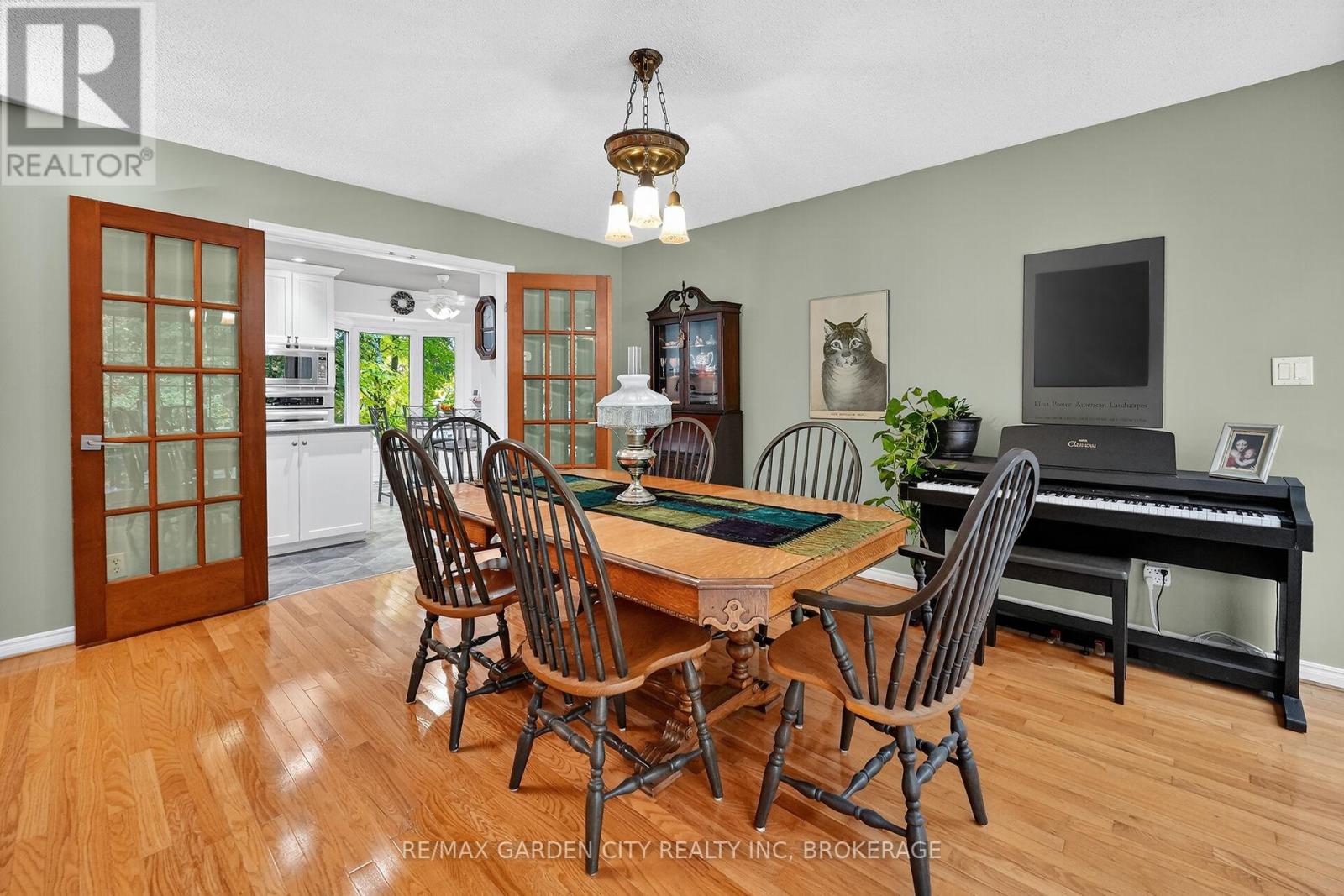 39 Orchard Parkway, Grimsby, Ontario  L3M 3B1 - Photo 9 - X12527642