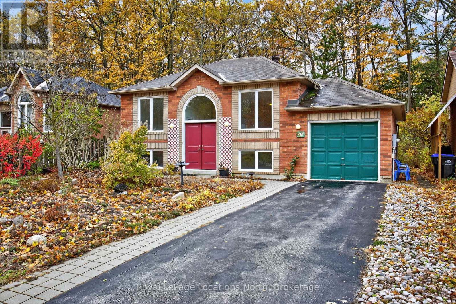 12 Brillinger Drive, Wasaga Beach, Ontario  L9Z 1G3 - Photo 2 - S12527650