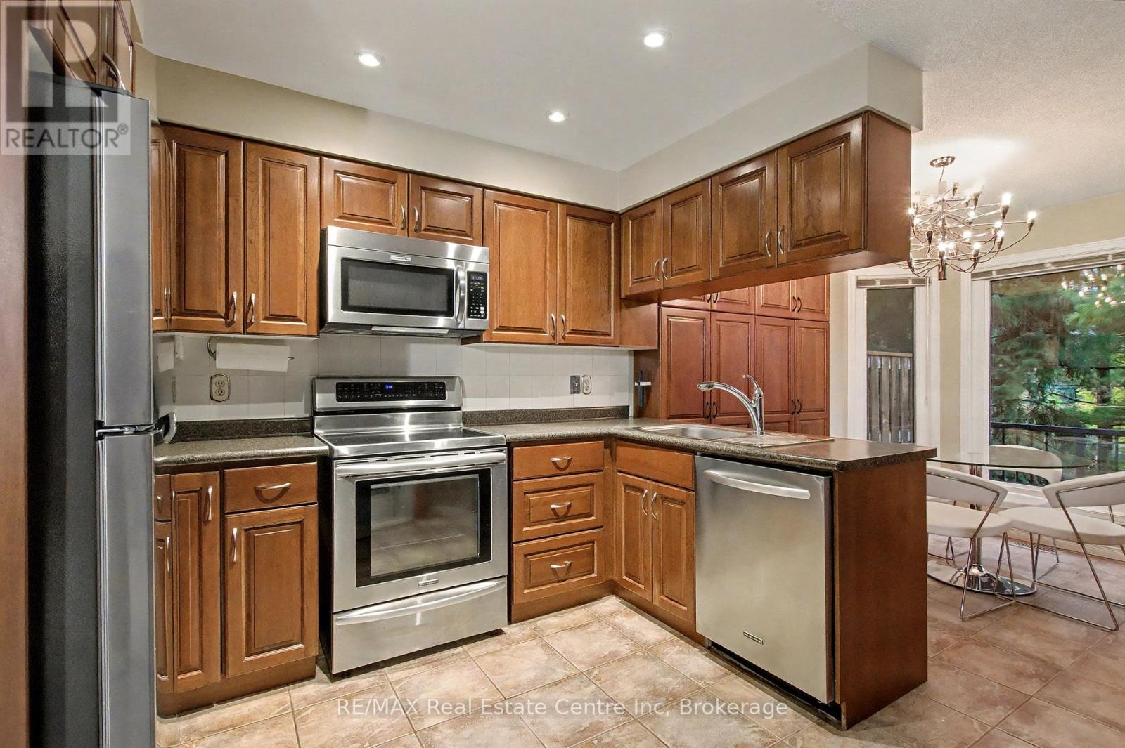 3 - 5 Marilyn Drive, Guelph, Ontario  N1H 1G9 - Photo 11 - X12527592