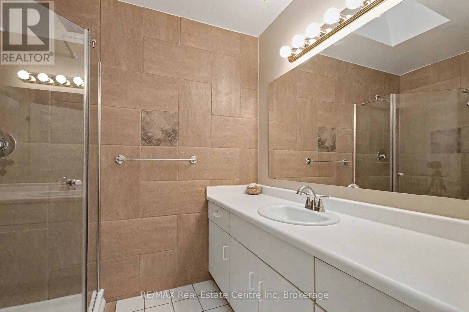 3 - 5 Marilyn Drive, Guelph, Ontario  N1H 1G9 - Photo 22 - X12527592