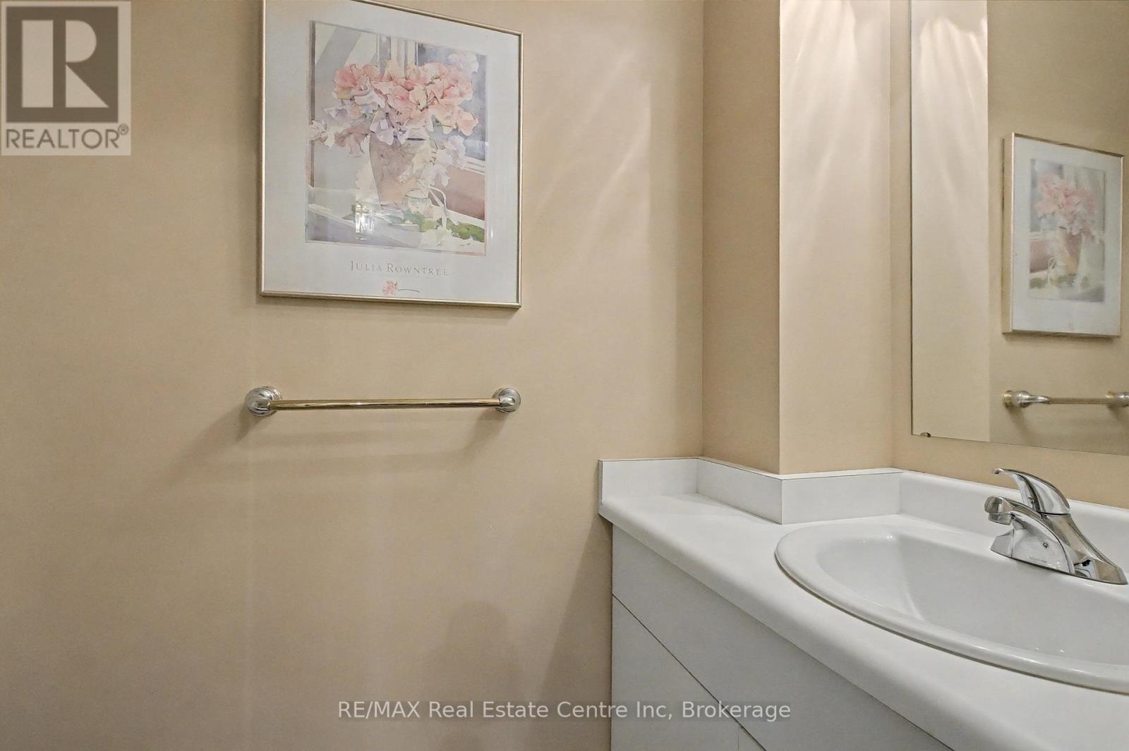 3 - 5 Marilyn Drive, Guelph, Ontario  N1H 1G9 - Photo 5 - X12527592