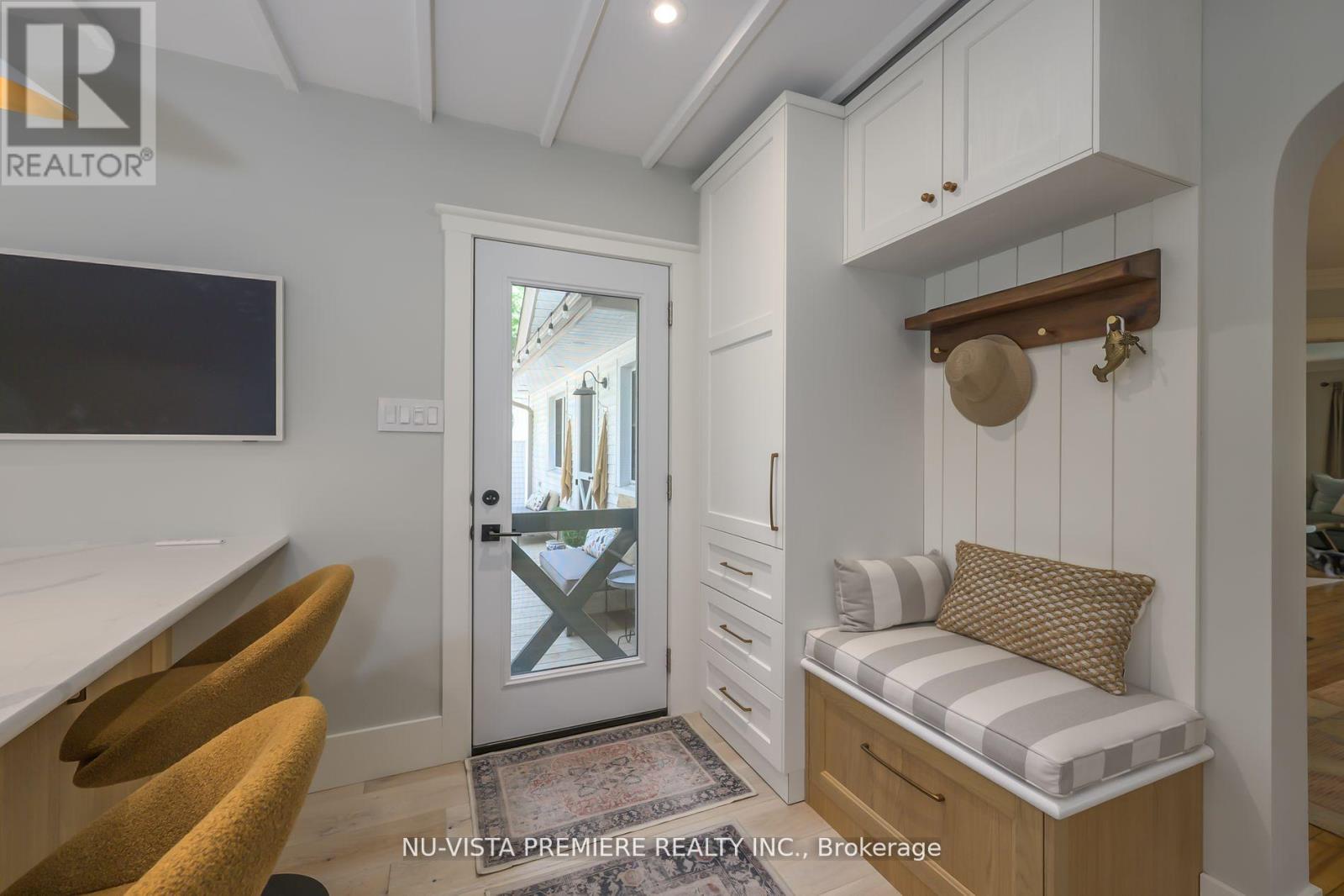 Photo 20 of 50 for 146 Commissioners Road E