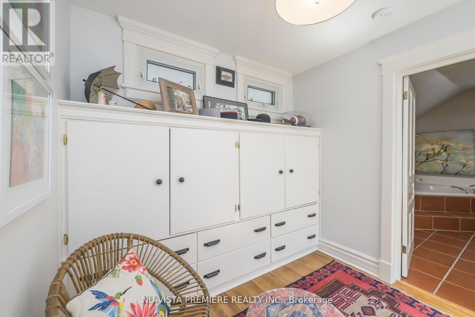 Photo 35 of 50 for 146 Commissioners Road E