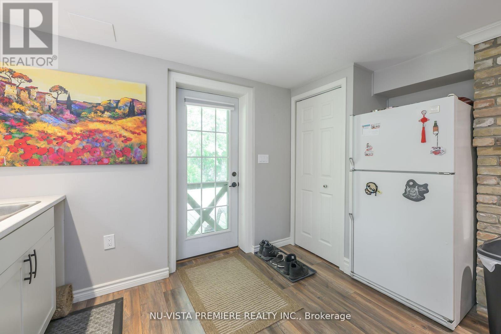 Photo 44 of 50 for 146 Commissioners Road E