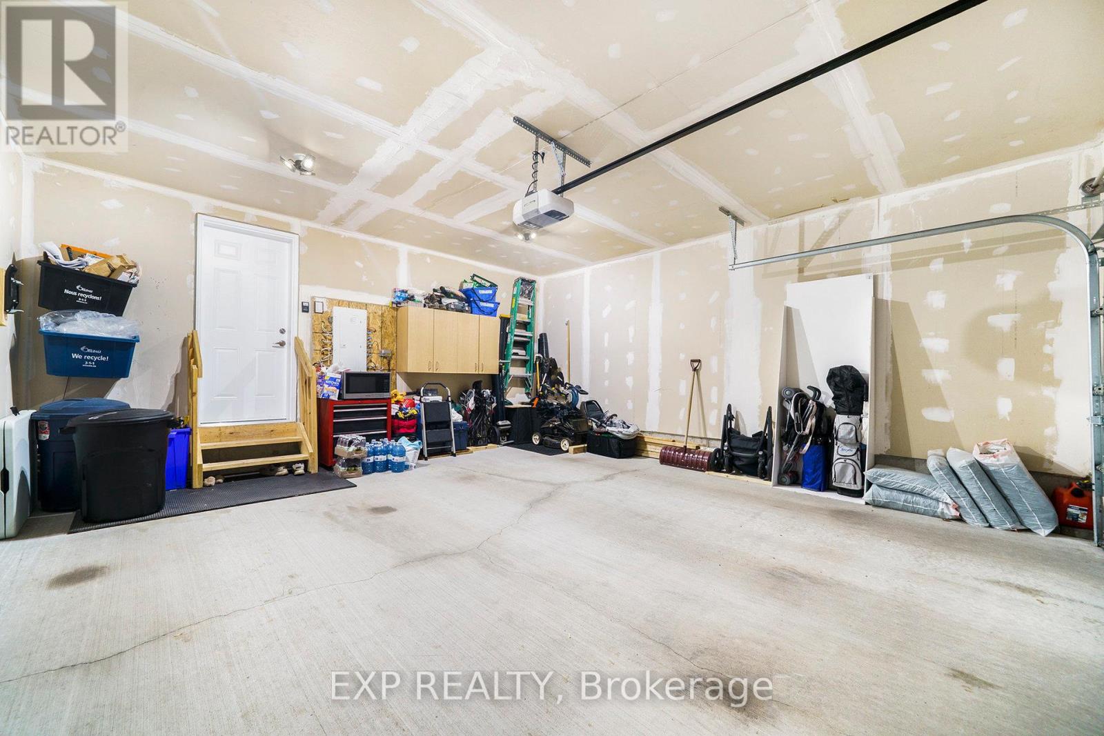 808 Horseshoe Falls Way, Ottawa, Ontario  K2J 6P6 - Photo 32 - X12522182