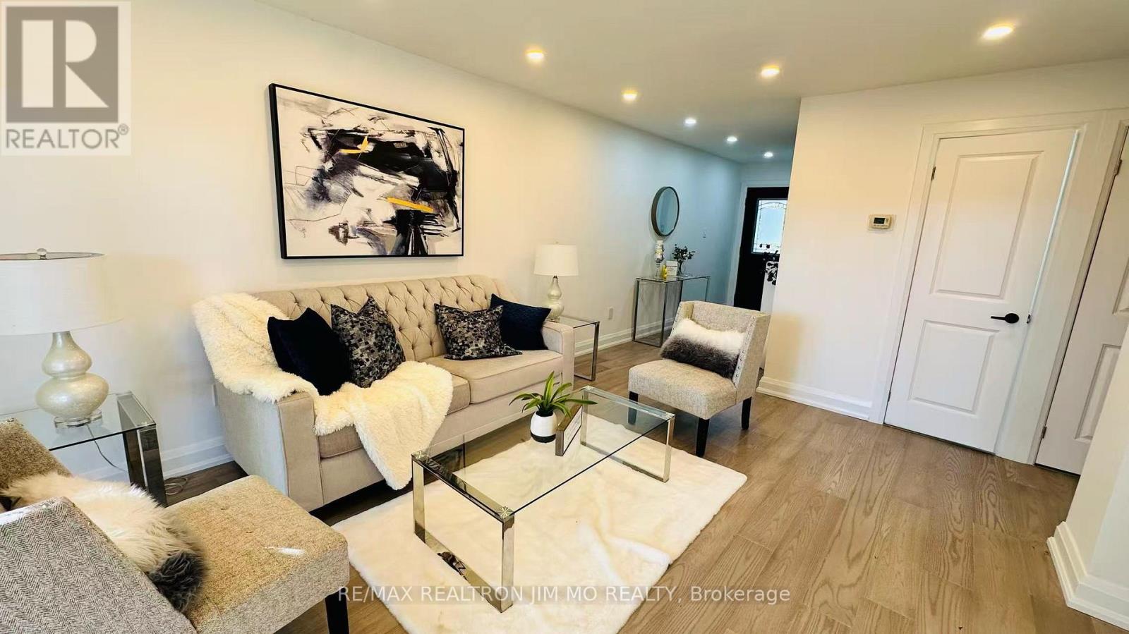 UPPER - 65 HEASLIP TERRACE, Toronto, Ontario