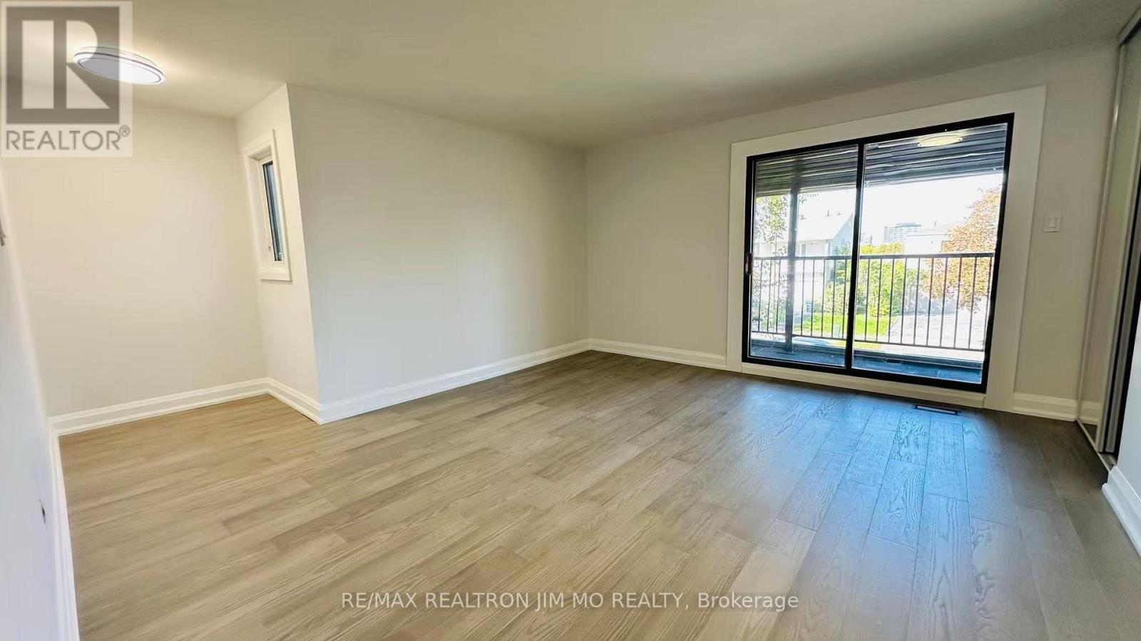 Upper - 65 Heaslip Terrace, Toronto, Ontario  M1T 1W8 - Photo 17 - E12527608