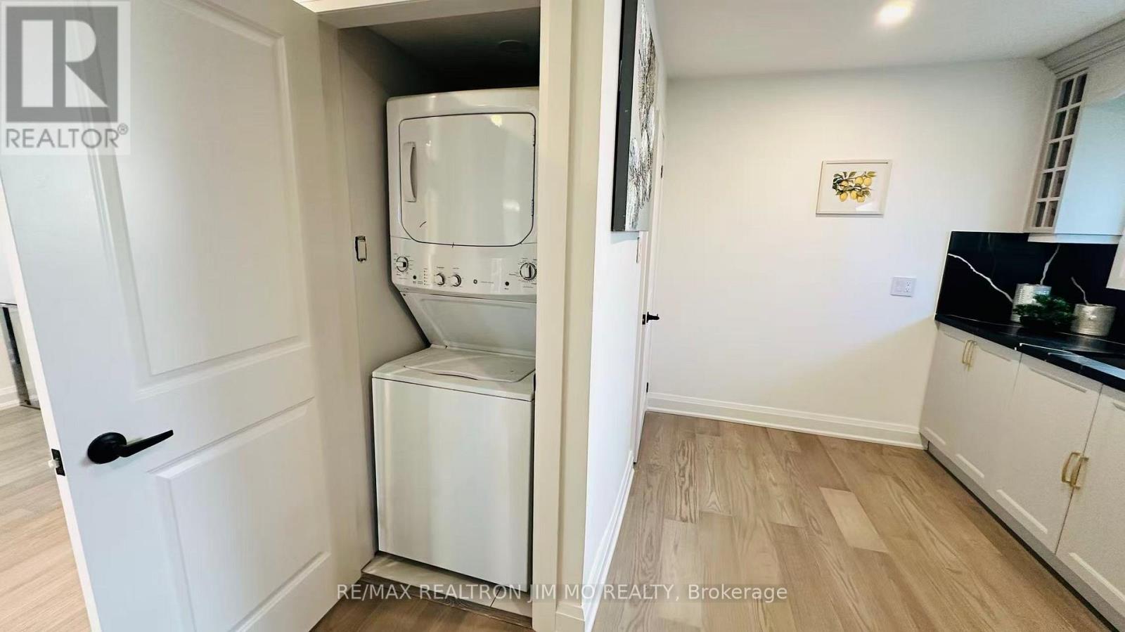 Upper - 65 Heaslip Terrace, Toronto, Ontario  M1T 1W8 - Photo 6 - E12527608