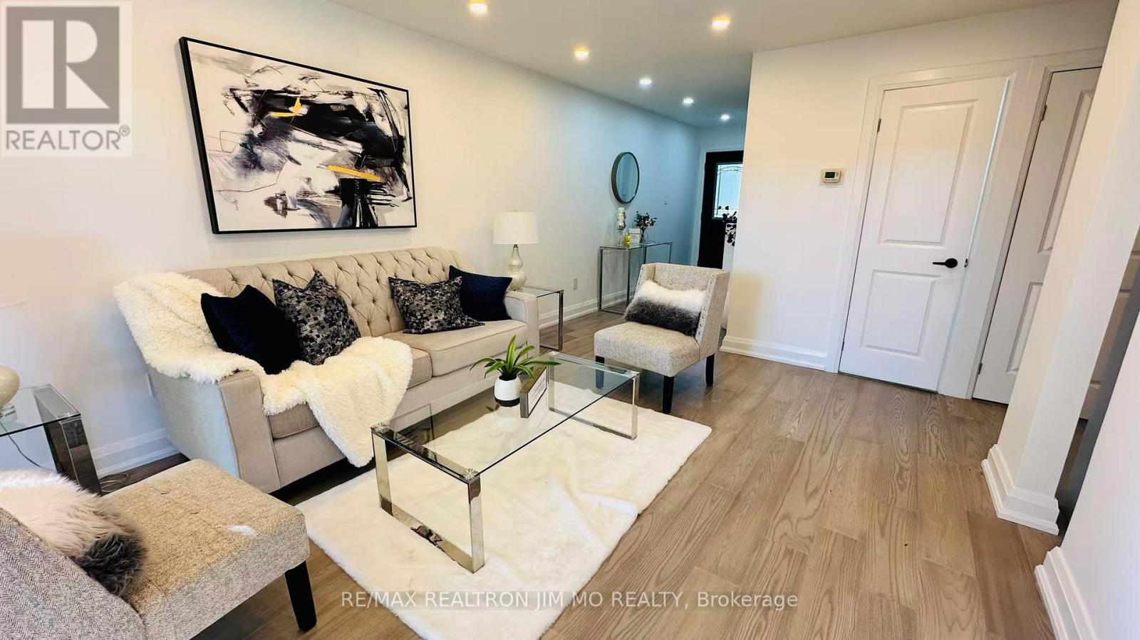 Upper - 65 Heaslip Terrace, Toronto, Ontario  M1T 1W8 - Photo 7 - E12527608