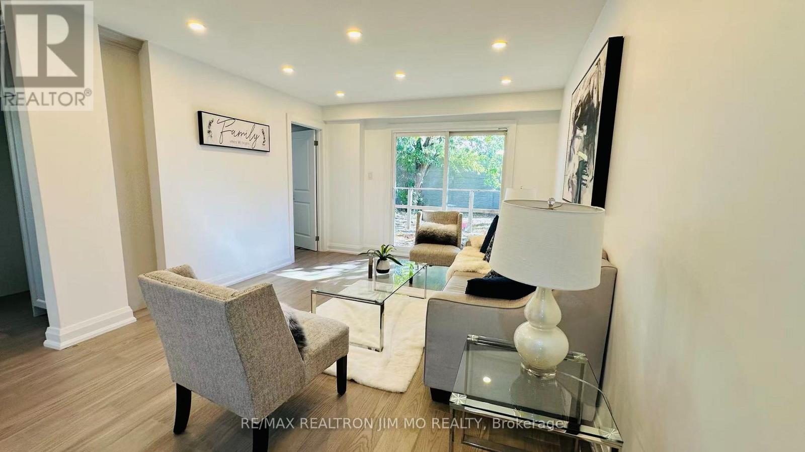 Upper - 65 Heaslip Terrace, Toronto, Ontario  M1T 1W8 - Photo 9 - E12527608