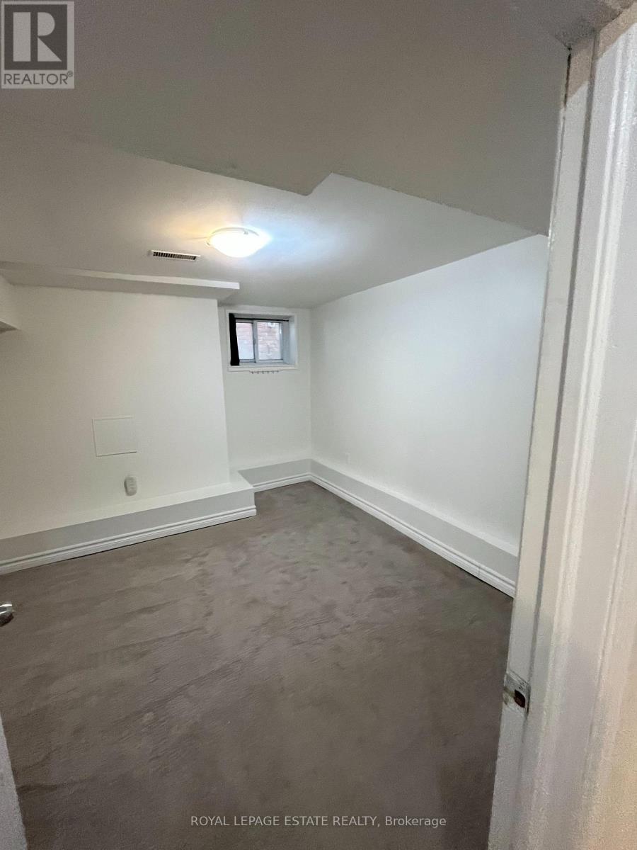 Basement - 5 Edgewood Gardens, Toronto, Ontario  M4L 3H4 - Photo 17 - E12527620