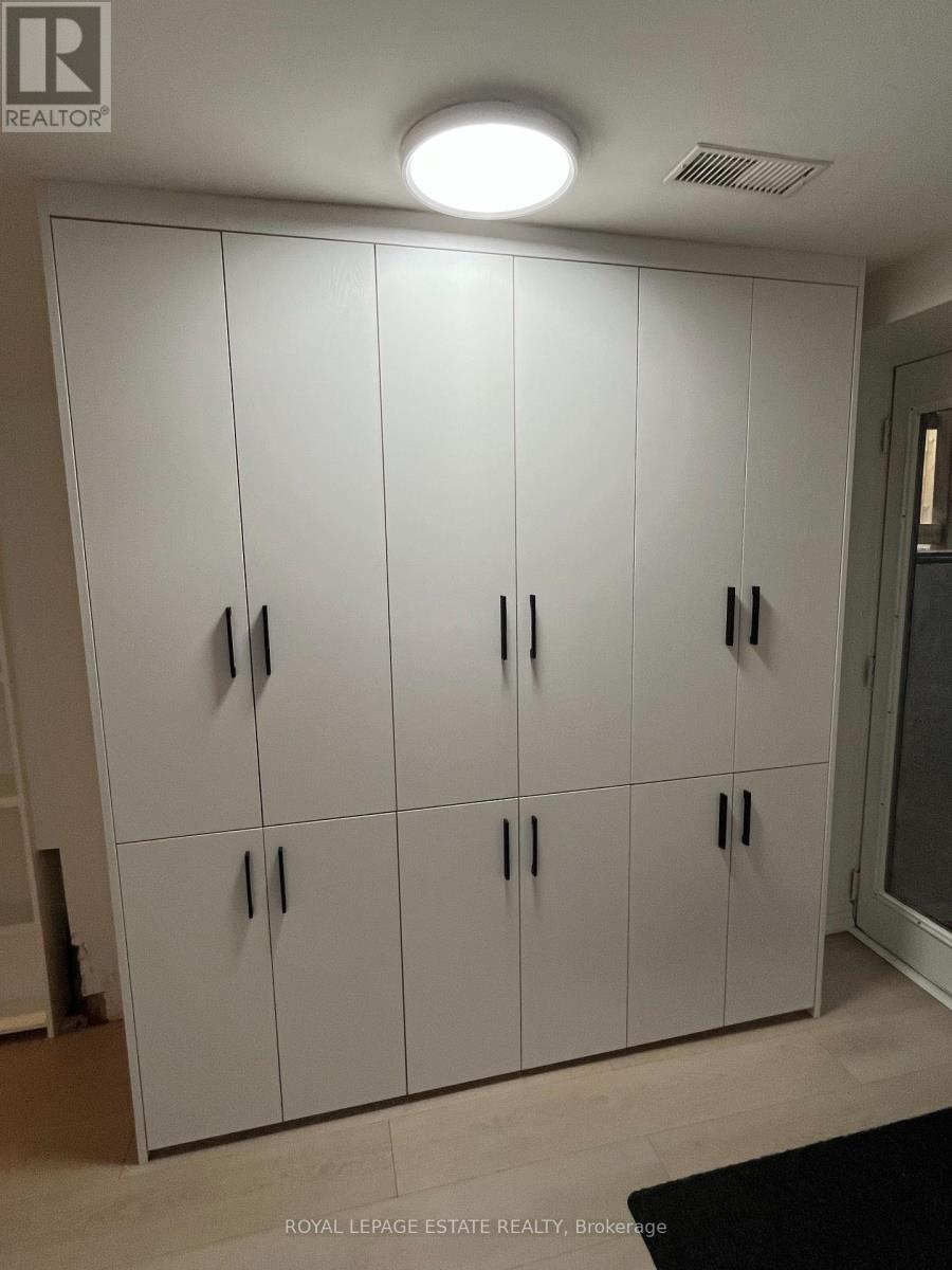 Basement - 5 Edgewood Gardens, Toronto, Ontario  M4L 3H4 - Photo 8 - E12527620