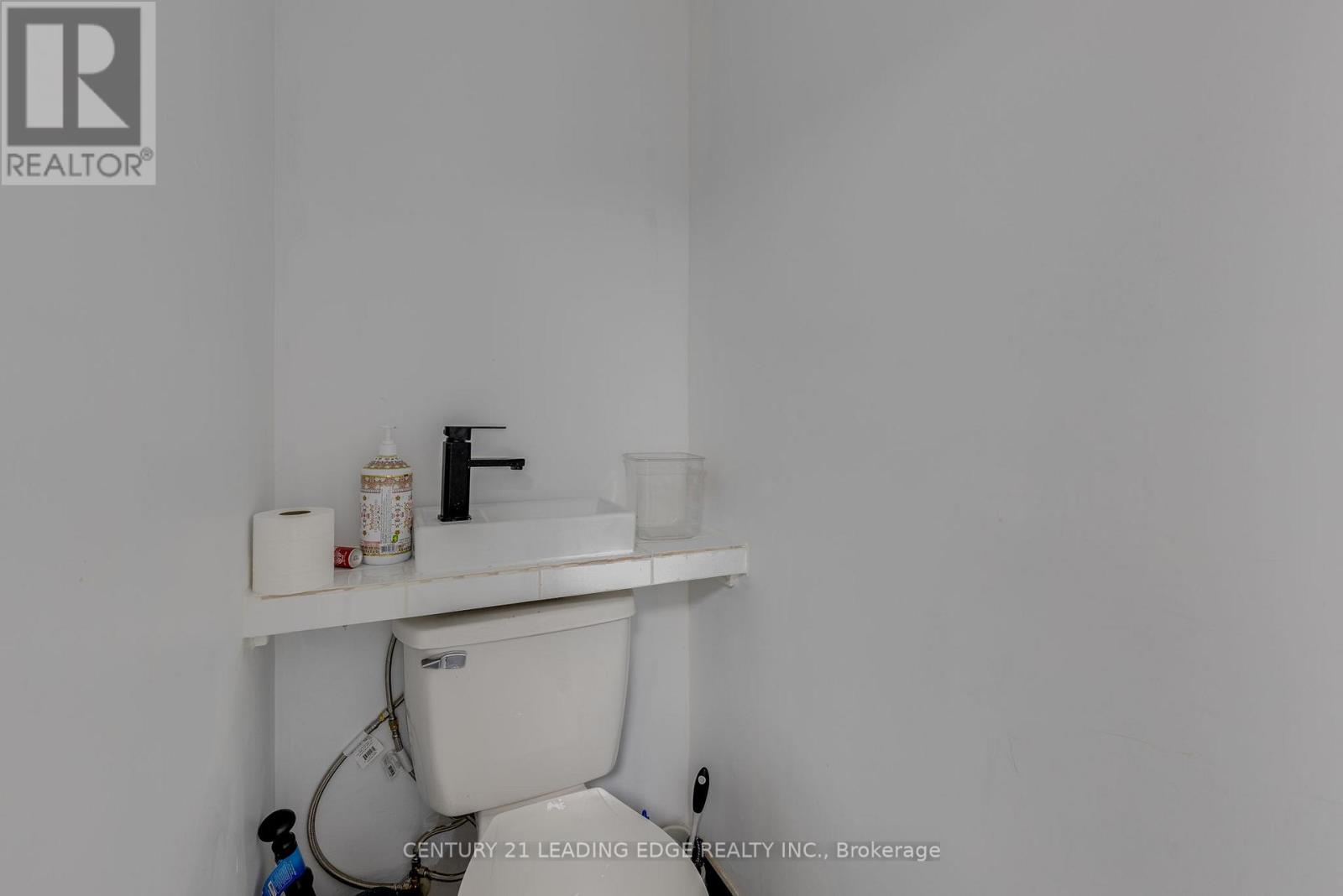 706 Pape Avenue, Toronto, Ontario  M4K 3S7 - Photo 17 - E12527648