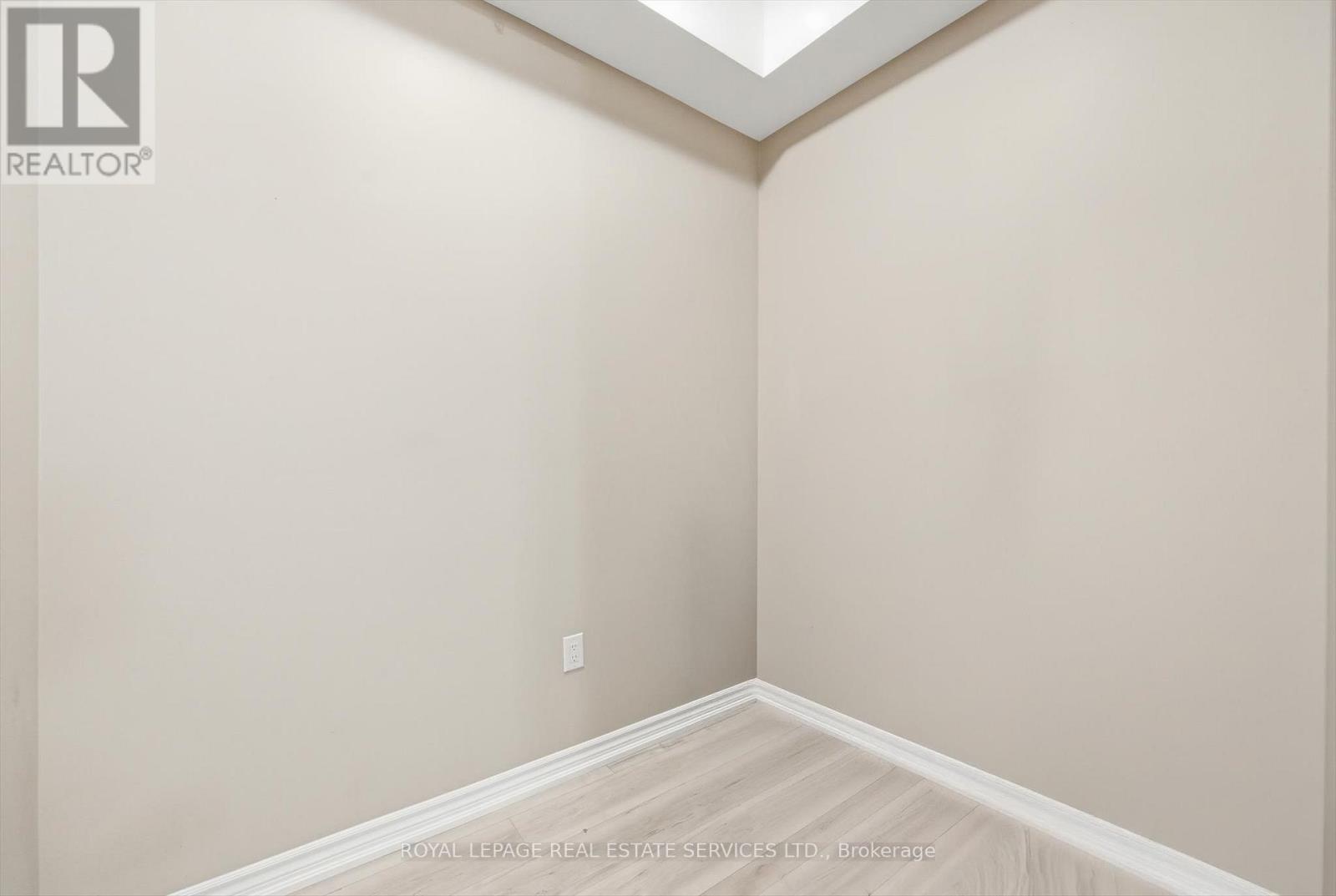 402 - 5020 Corporate Drive, Burlington, Ontario  L7L 0H7 - Photo 13 - W12522772